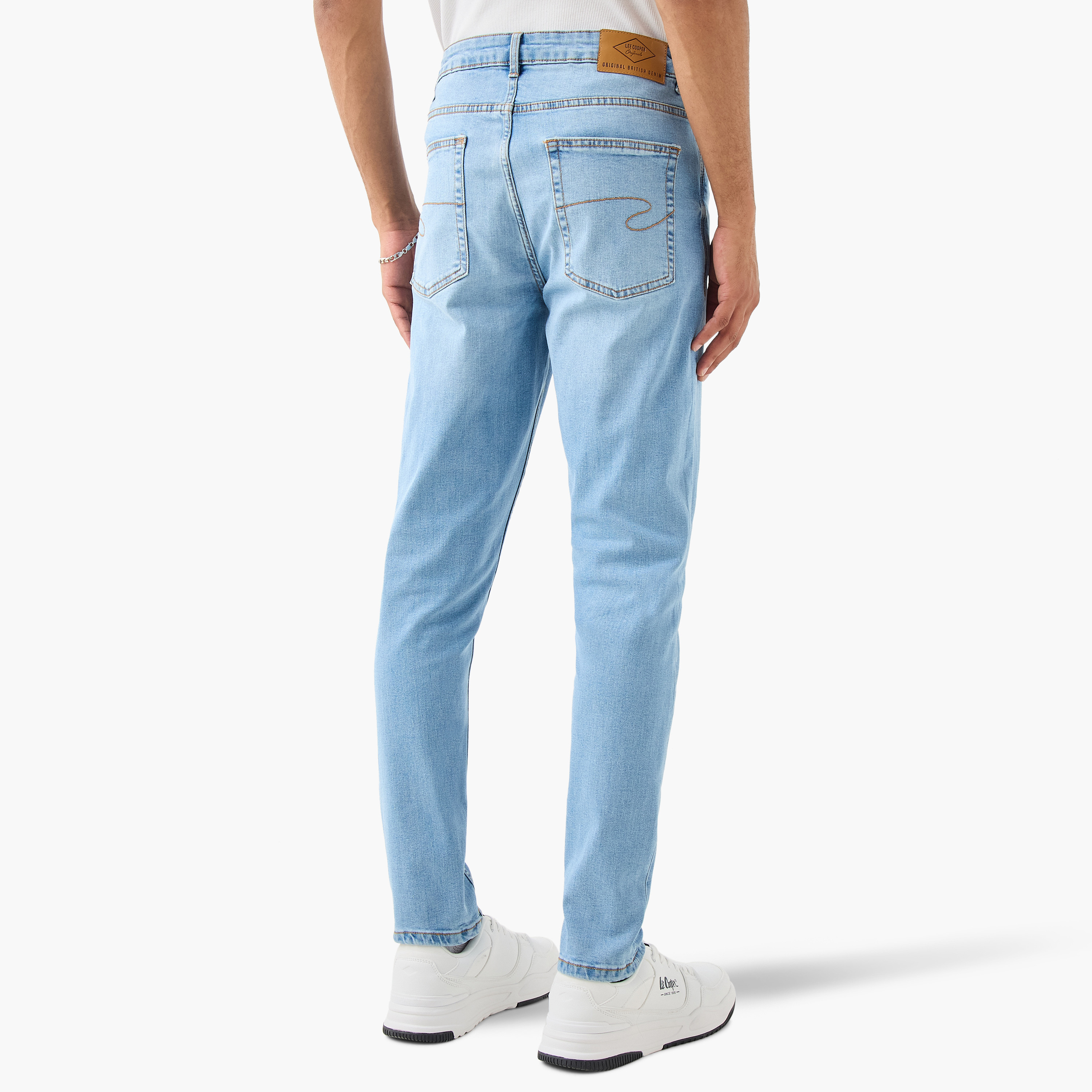 بنطلون جينز ضيق بزر إغلاق وجيوب من لي كوبر-men-clothing-jeans-image-3