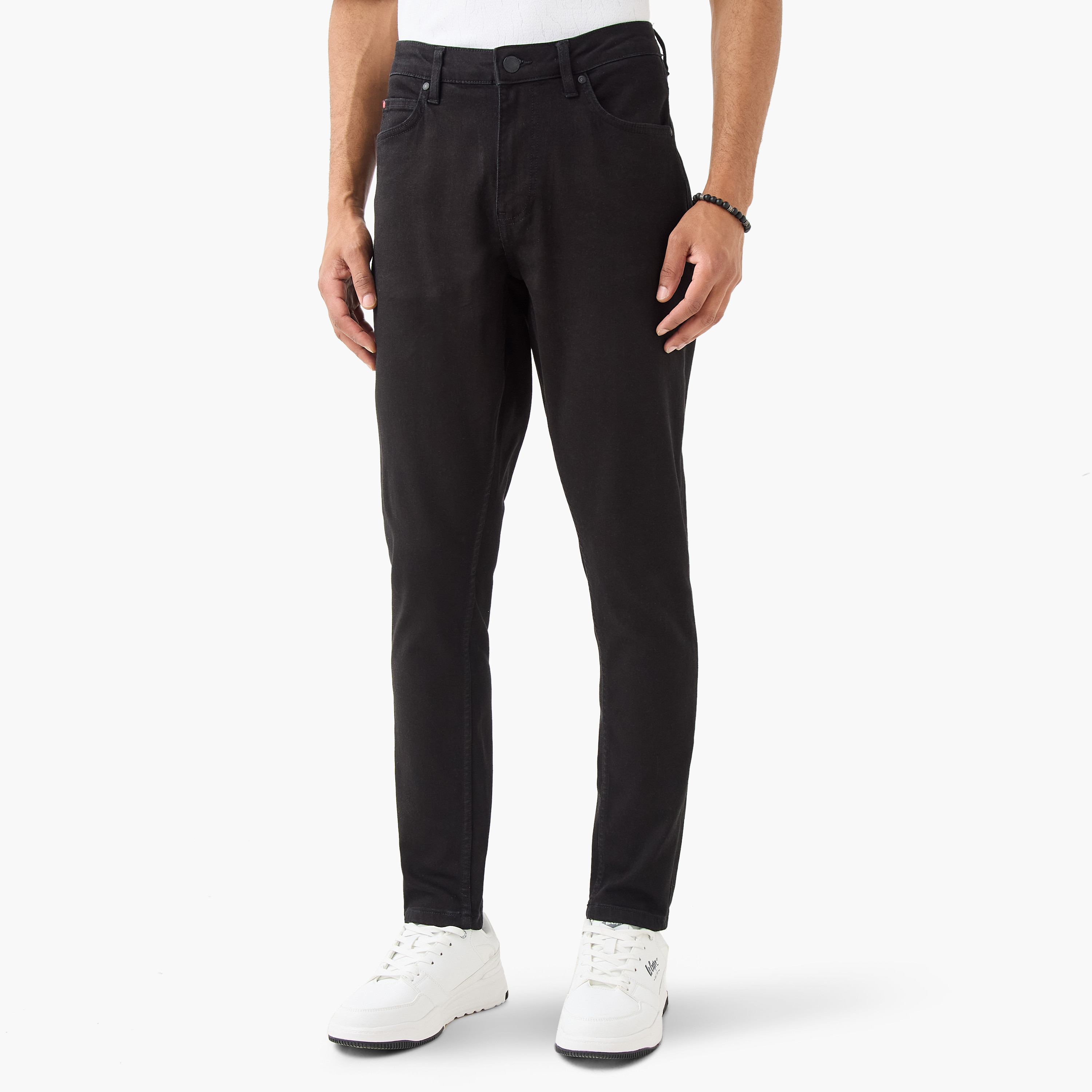 بنطلون جينز ضيق بزر إغلاق وجيوب من لي كوبر-men-clothing-jeans-image-1