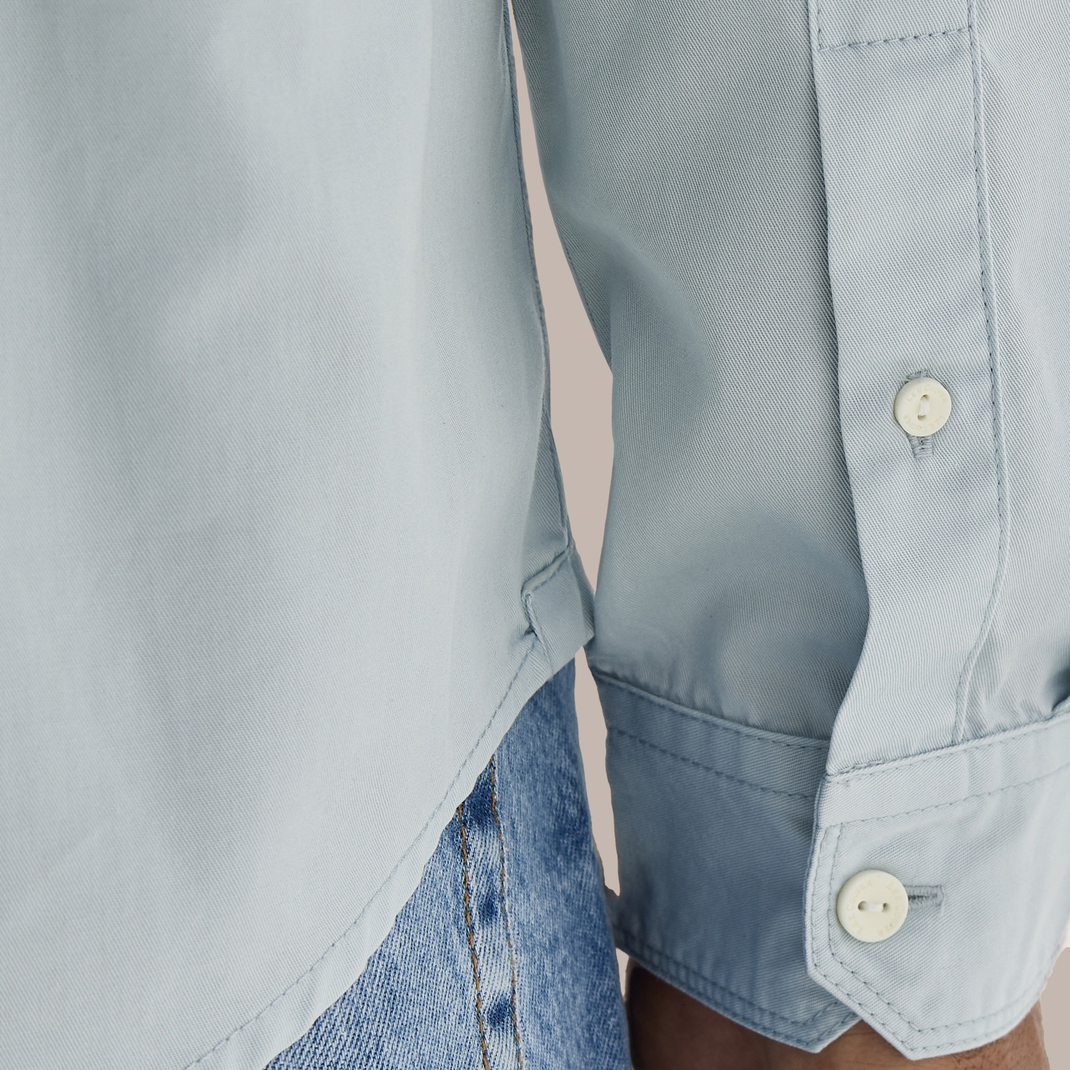 قميص بقصة عادية مع جيب من لي كوبر-men-clothing-shirts-image-5