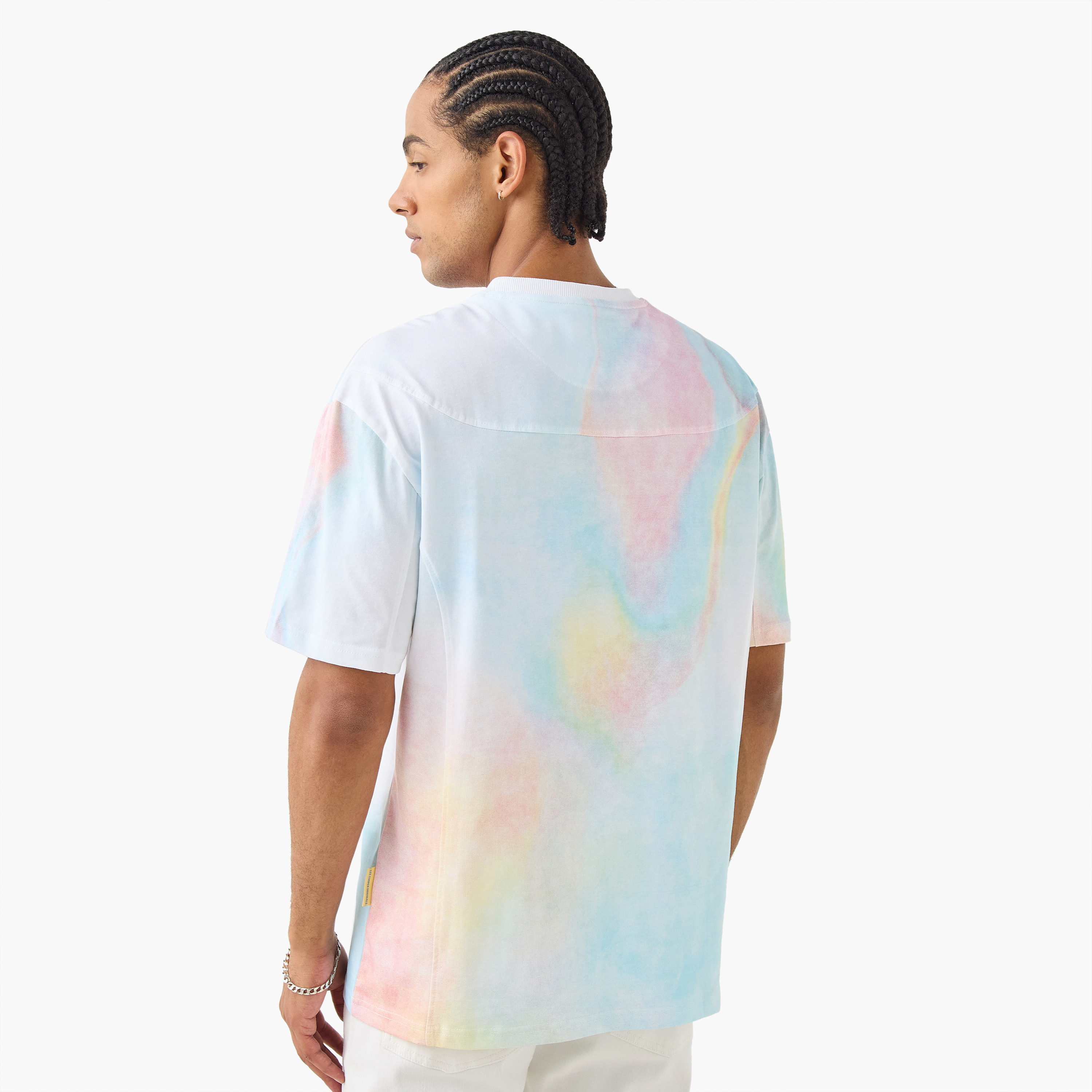 تيشيرت بياقة ضيقة وطبعات من لي كوبر-men-clothing-tshirtsandpolos-tshirts-image-3