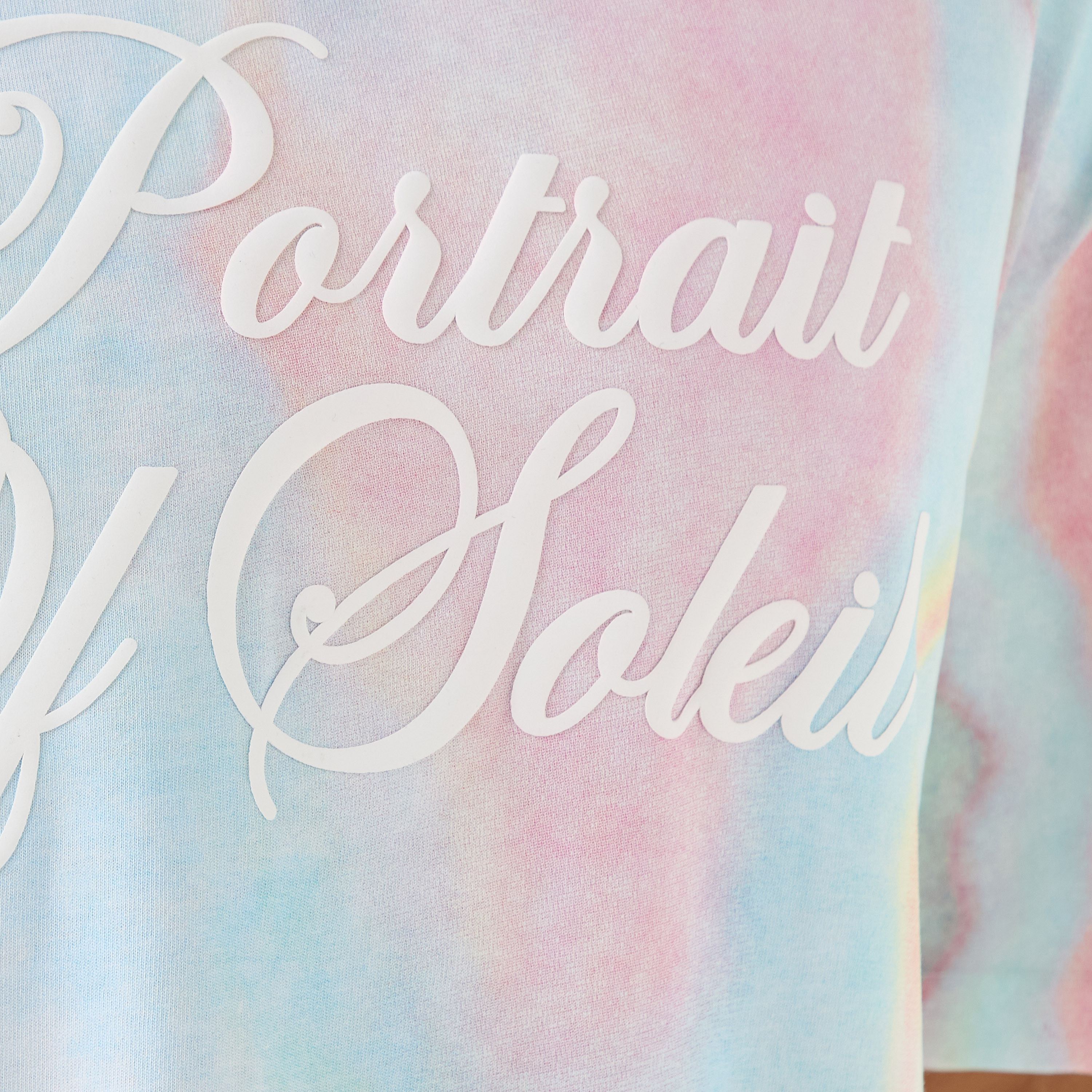 تيشيرت بياقة ضيقة وطبعات من لي كوبر-men-clothing-tshirtsandpolos-tshirts-image-5