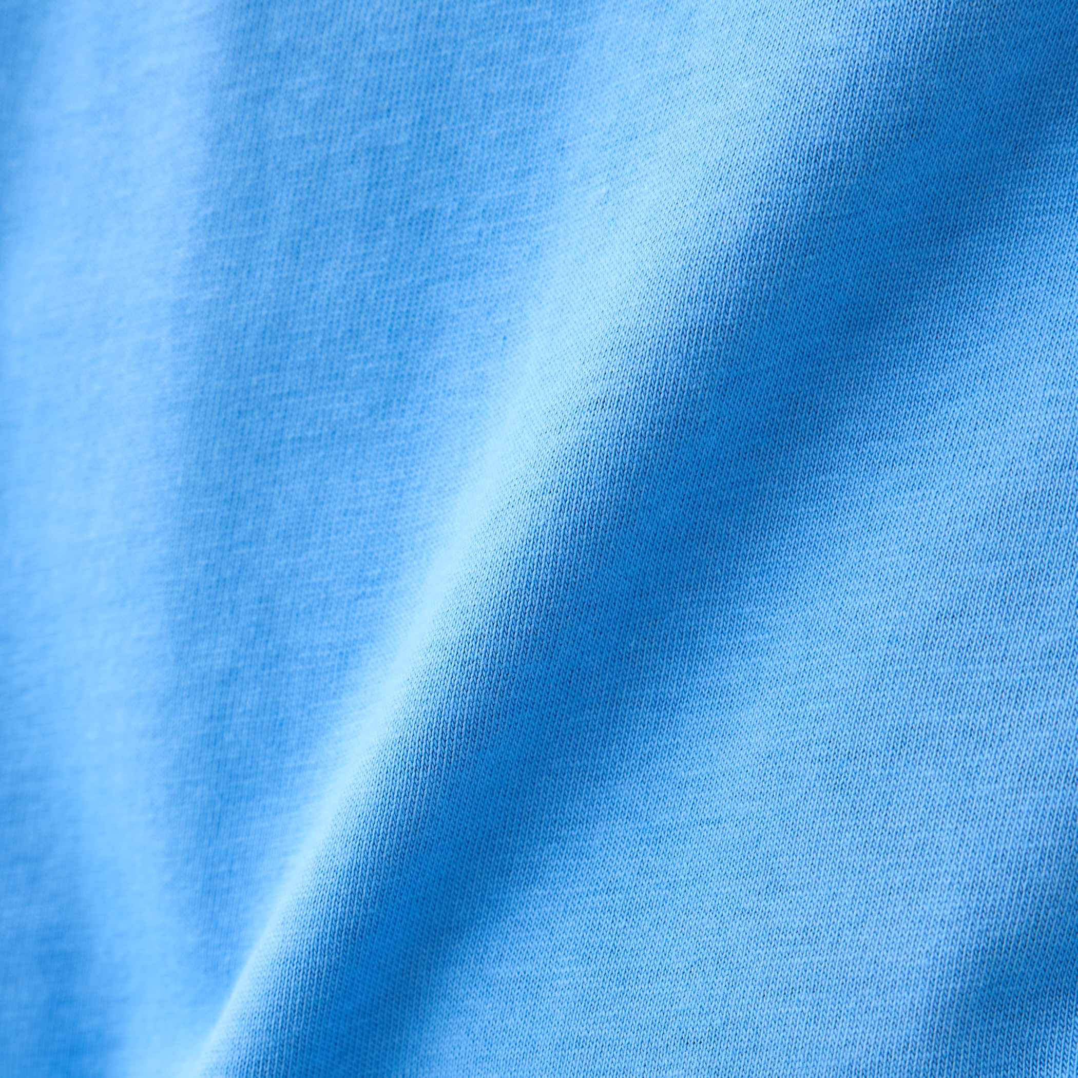 تيشيرت بطبعات تايبوجرافيك وياقة ضيقة من لي كوبر-men-clothing-tshirtsandpolos-tshirts-image-5
