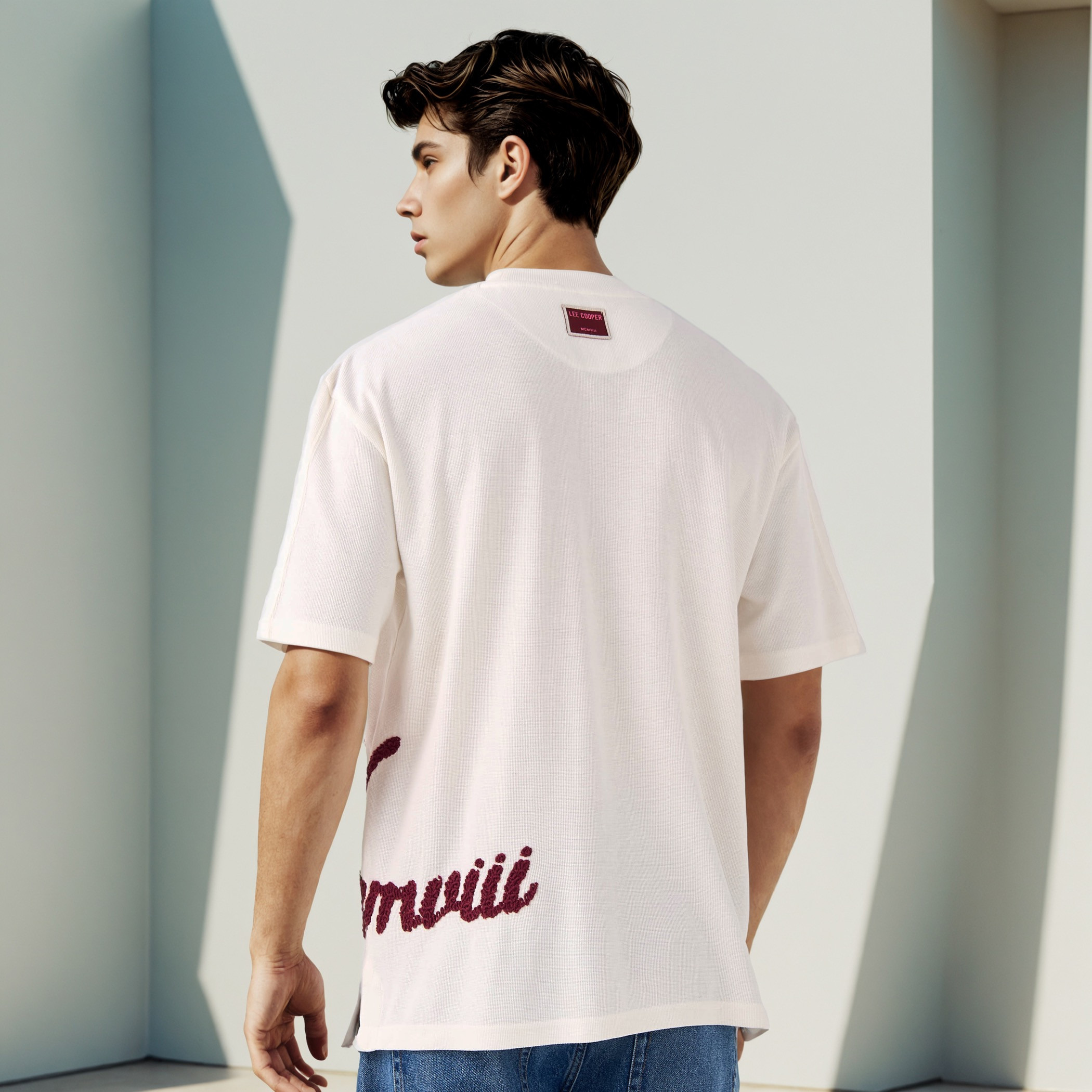 تيشيرت بتطريز جانبي من لي كوبر-men-clothing-tshirtsandpolos-tshirts-image-3