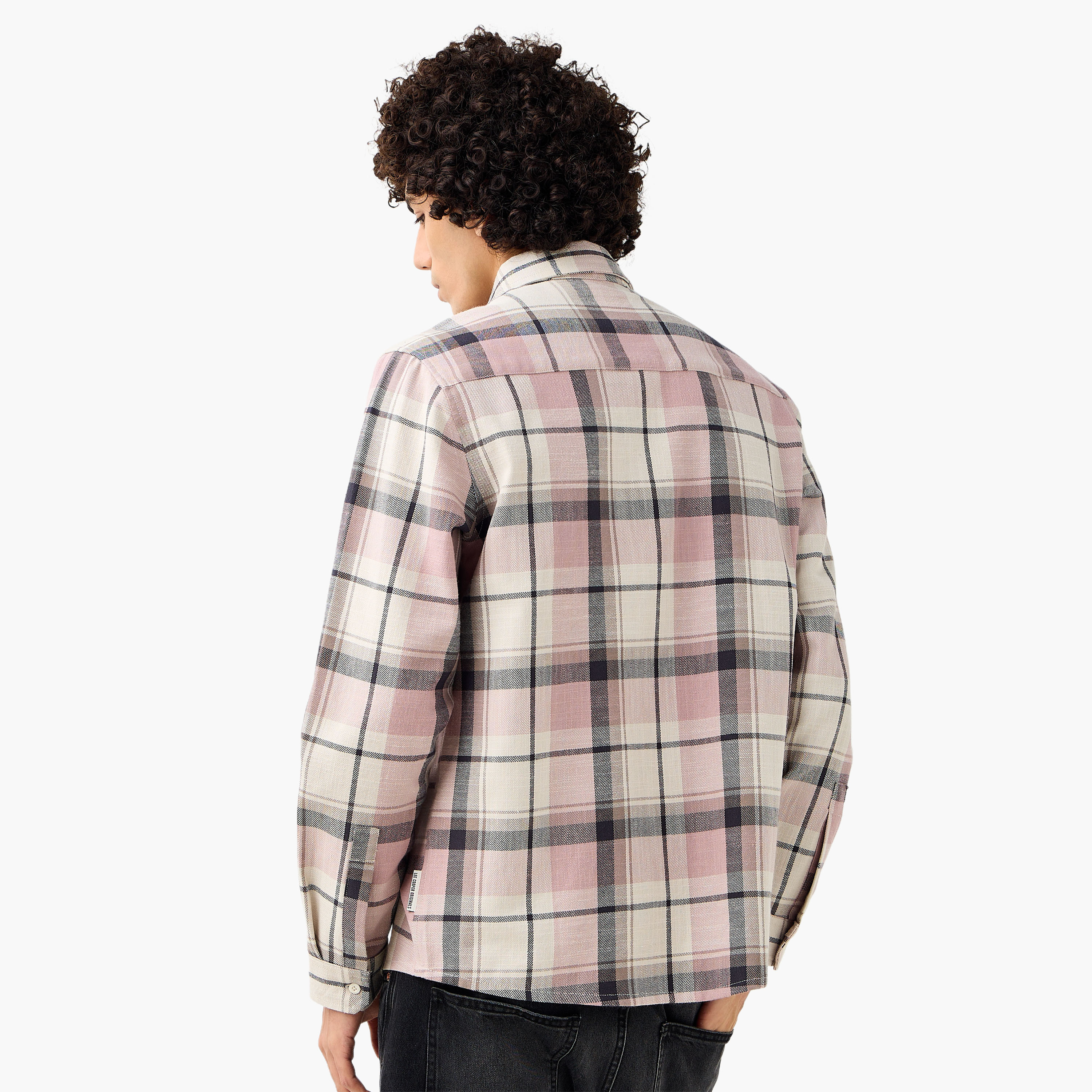 قميص كاروهات بياقة وقصة عادية وأكمام طويلة للرجال من لي كوبر-men-clothing-shirts-image-5
