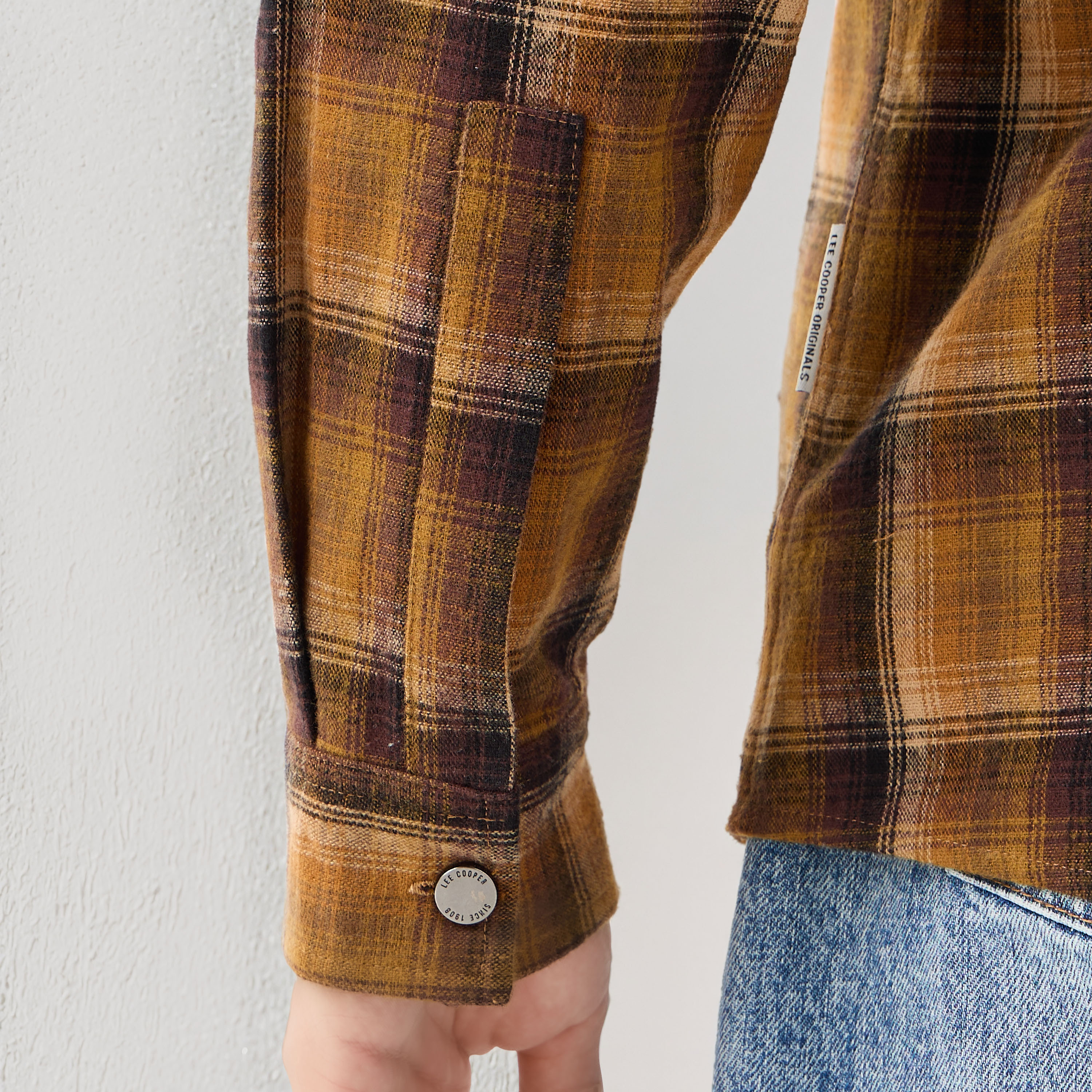 قميص كاروهات من لي كوبر-men-clothing-shirts-image-6