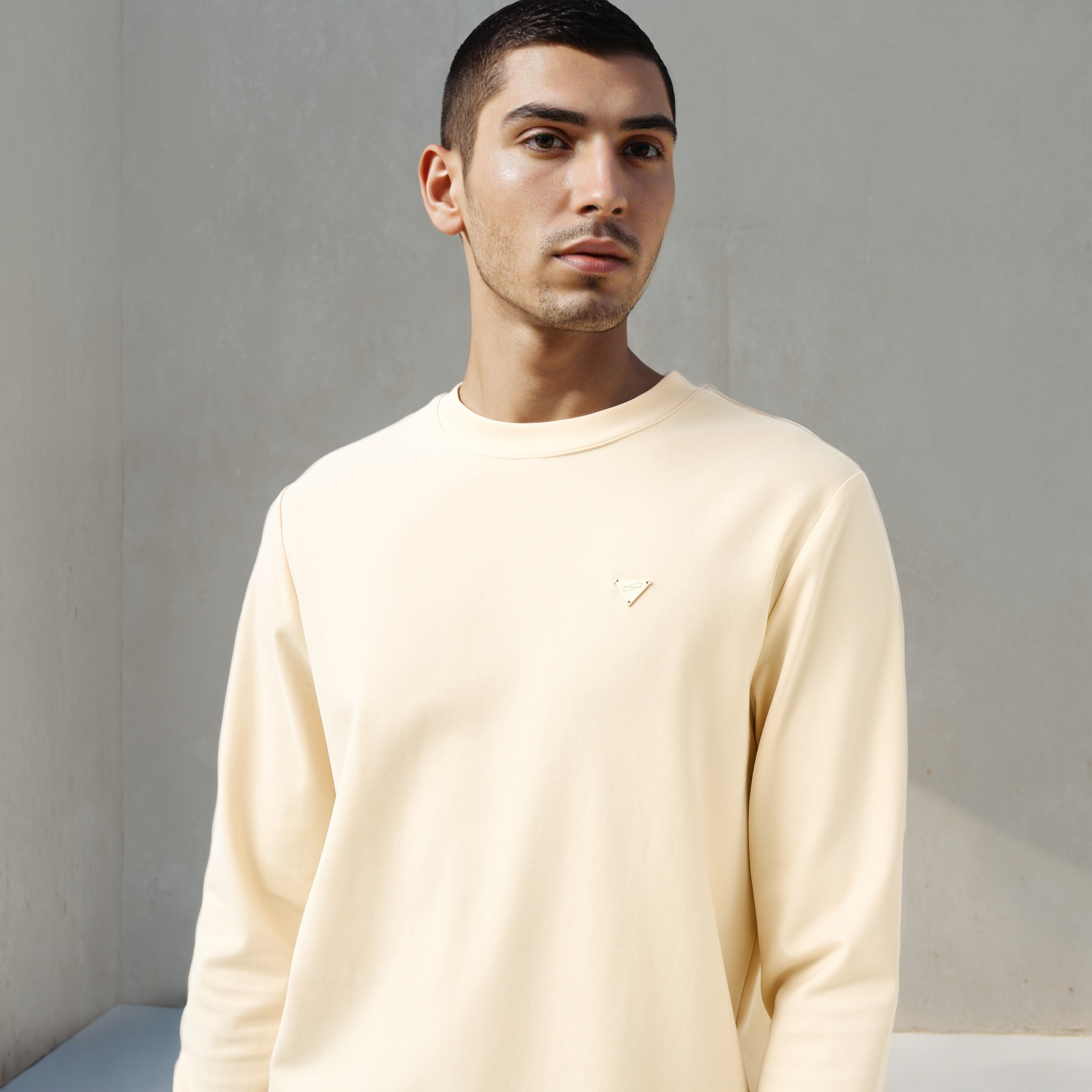 تيشيرت بياقة ضيقة من لي كوبر-men-clothing-tshirtsandpolos-tshirts-image-4