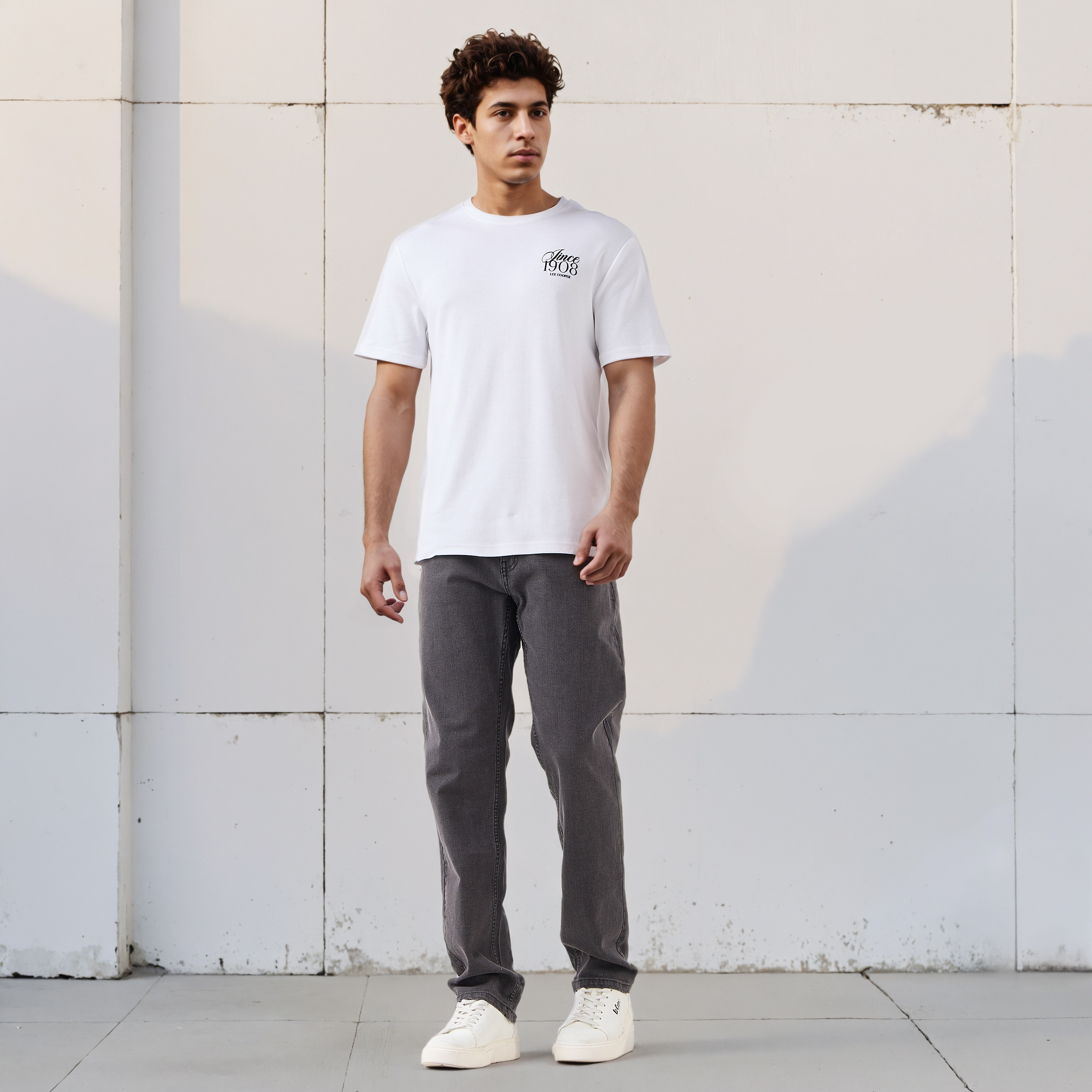 Lee Cooper Men Regular Fit Crew Neck Short Sleeves Logo Print T-shirt-men-clothing-tshirtsandpolos-tshirts-image-2