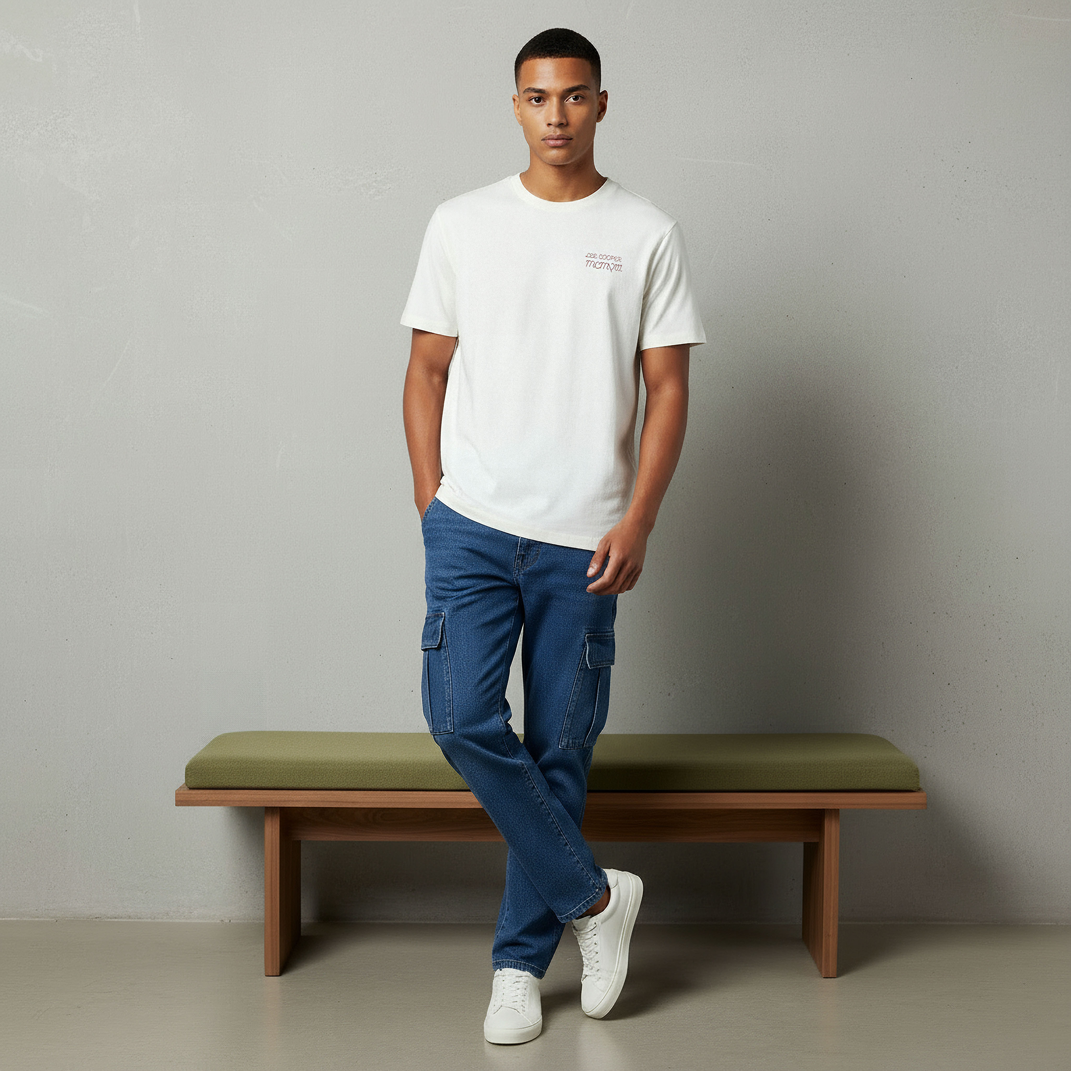 Lee Cooper Men Regular Fit Crew Neck Short Sleeves Logo Print T-shirt-men-clothing-tshirtsandpolos-tshirts-image-4