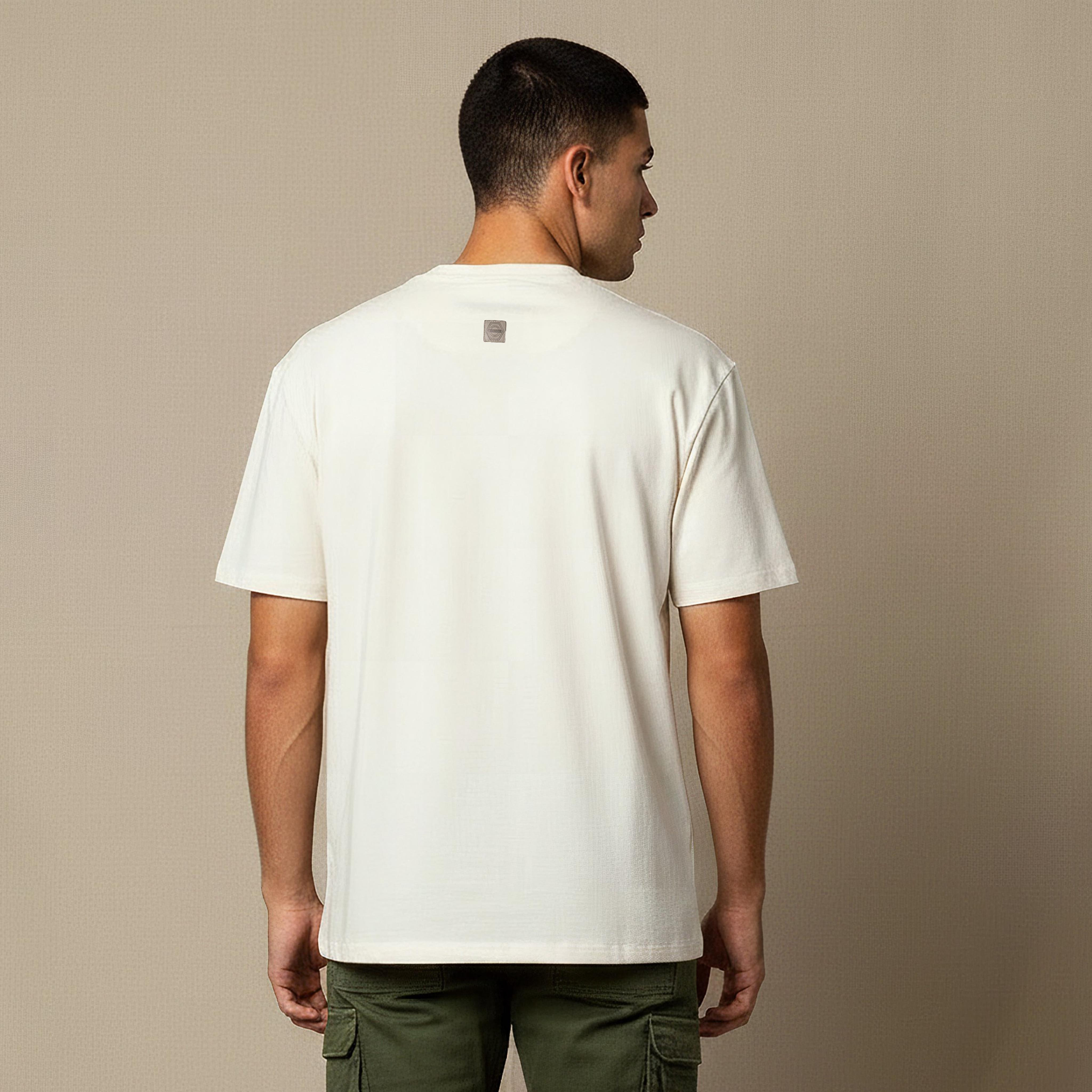 تيشيرت مطرز بقصّة عادية وياقة ضيقة وأكمام قصيرة للرجال من لي كوبر-men-clothing-tshirtsandpolos-tshirts-image-3