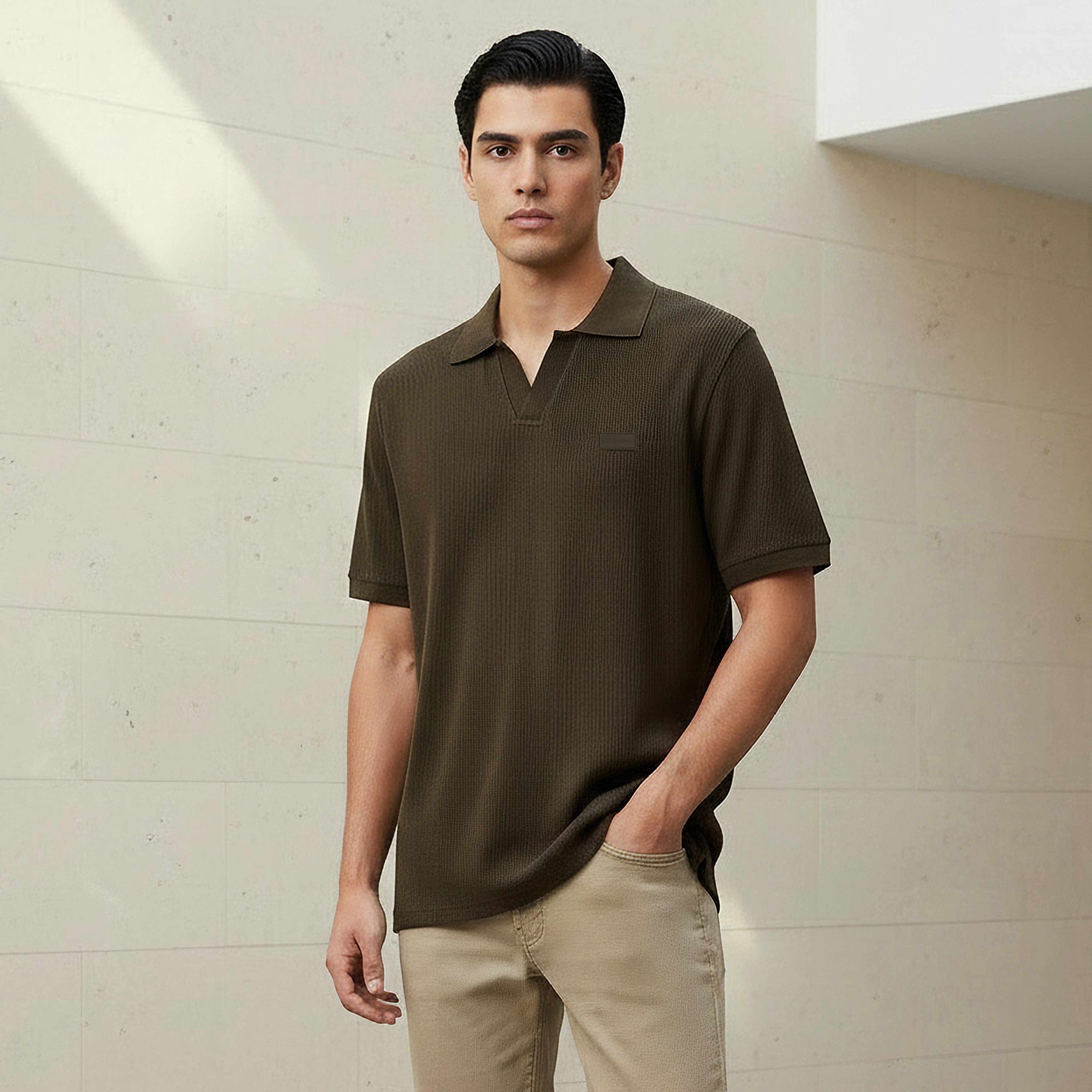 تيشيرت بولو مضلع بقصّة عادية وياقة عادية وأكمام قصيرة للرجال من لي كوبر-men-clothing-tshirtsandpolos-tshirts-image-1