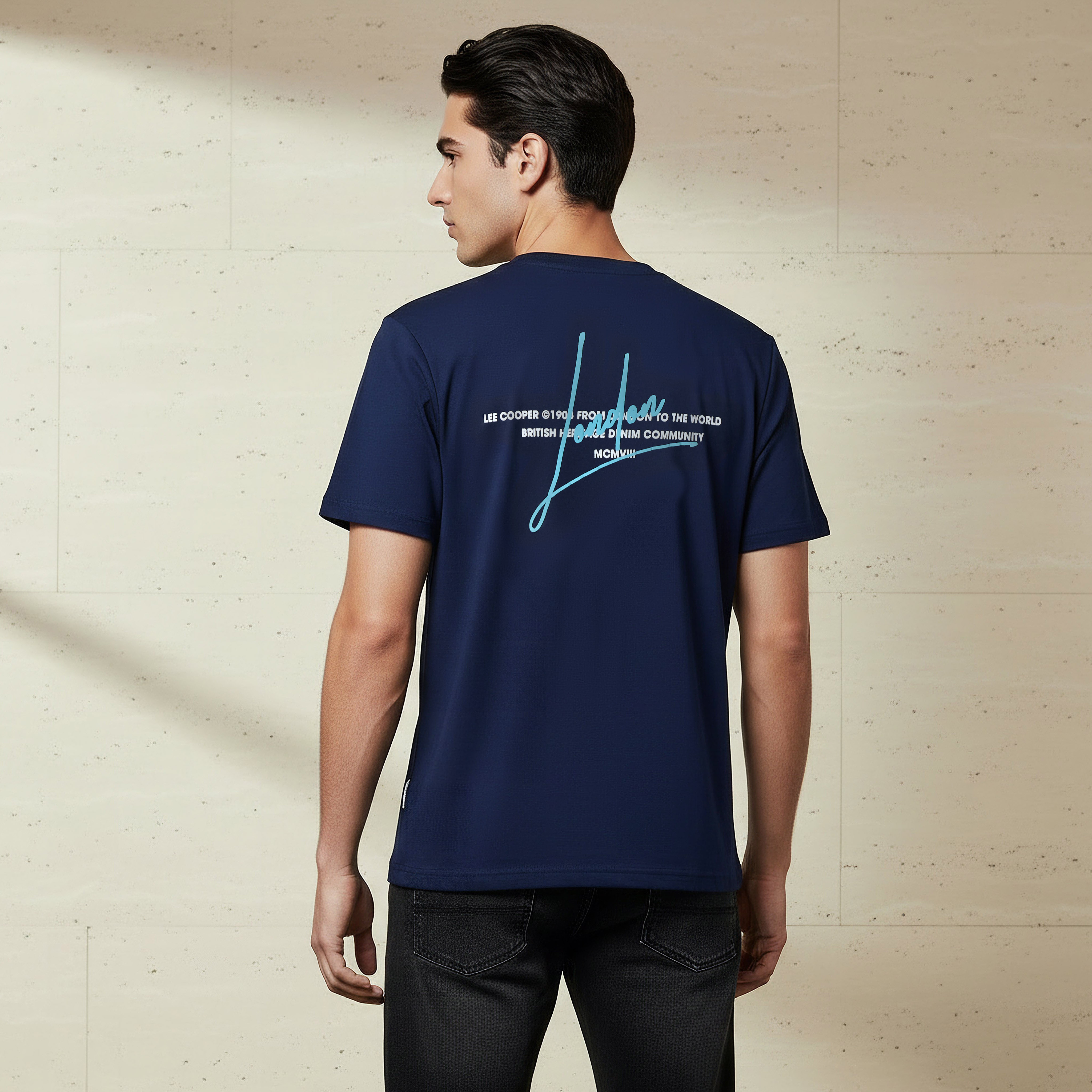 تيشيرت رجالي بقصة عادية بأكمام قصيرة ورقبة ضيقة وطبعات من لي كوبر-men-clothing-tshirtsandpolos-tshirts-image-3