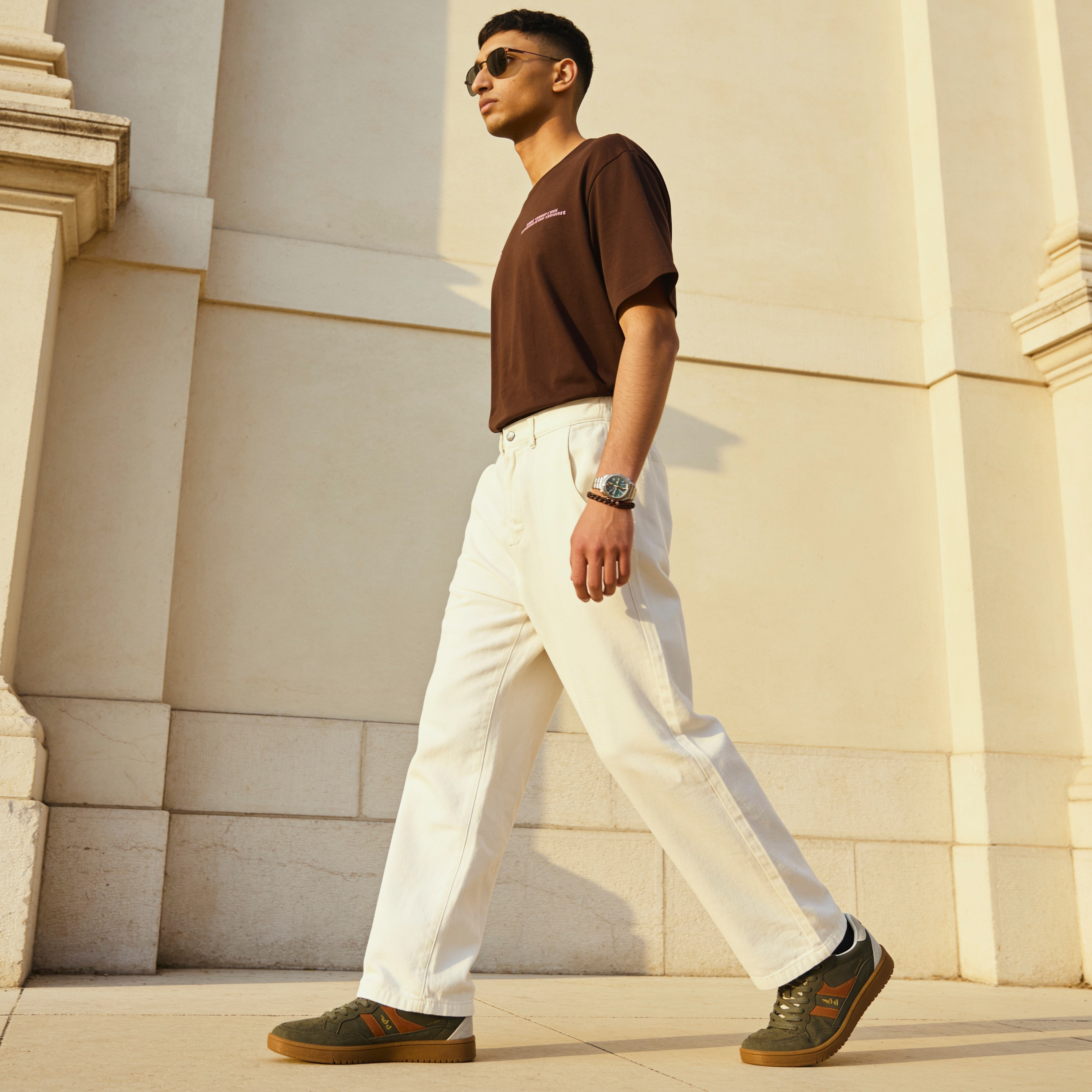 بنطلون جينز بقصّة عادية وخصر مطاطي من لي كوبر-men-clothing-jeans-image-1