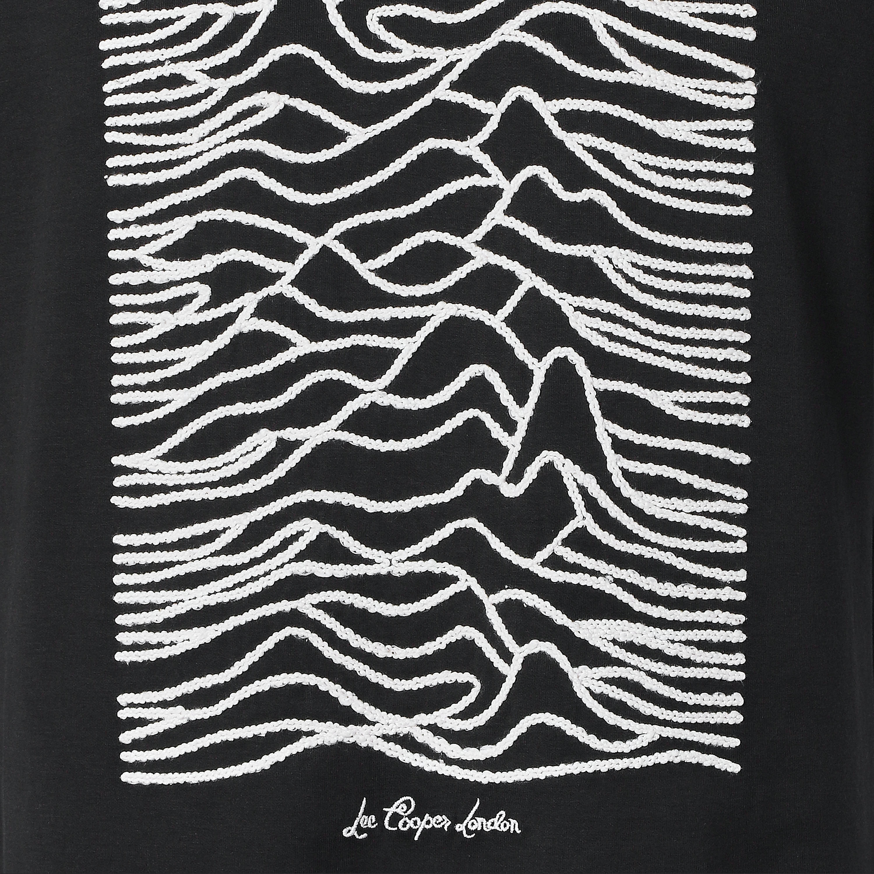 Lee Cooper Men Regular Fit Crew Neck Short Sleeves Embroidered T-shirt-men-clothing-tshirtsandpolos-tshirts-image-2