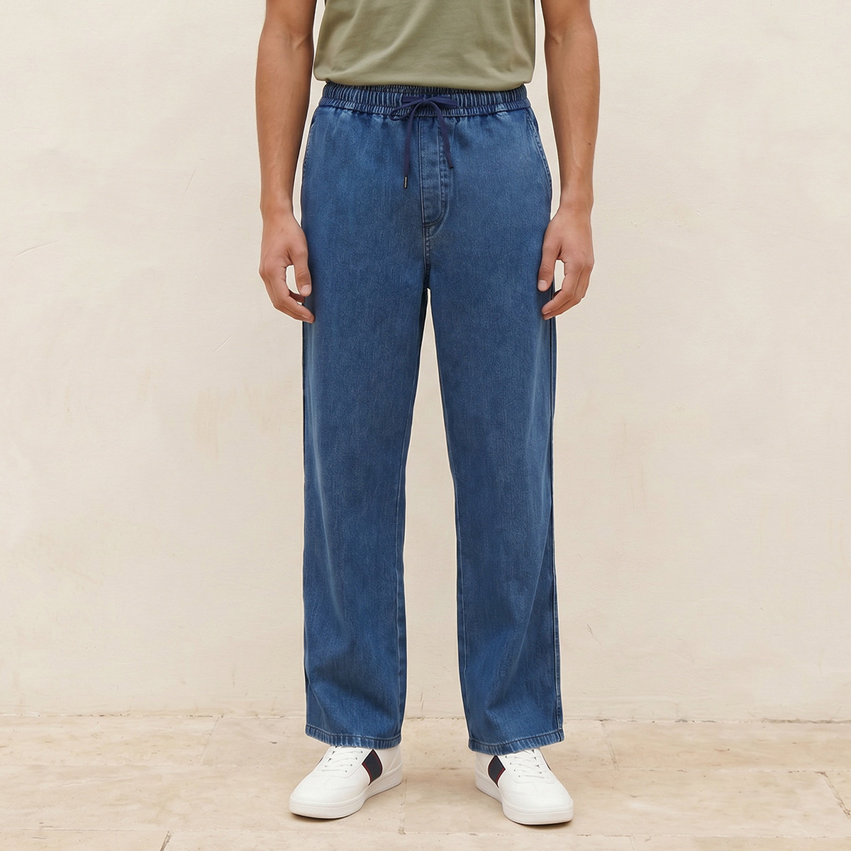 بنطلون جينز برباط خصر وقصة باجي من لي كوبر-men-clothing-jeans-image-1