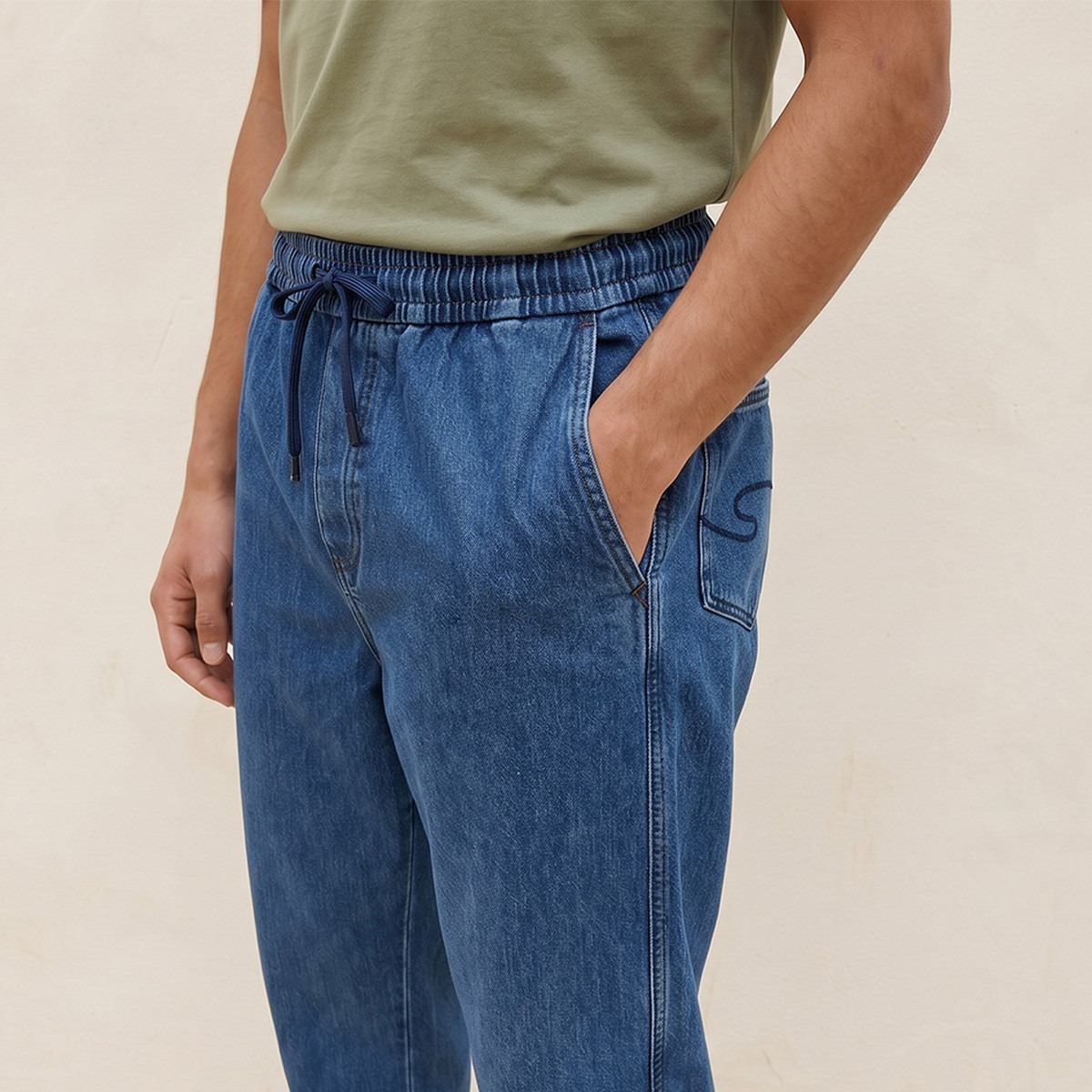 بنطلون جينز برباط خصر وقصة باجي من لي كوبر-men-clothing-jeans-image-5
