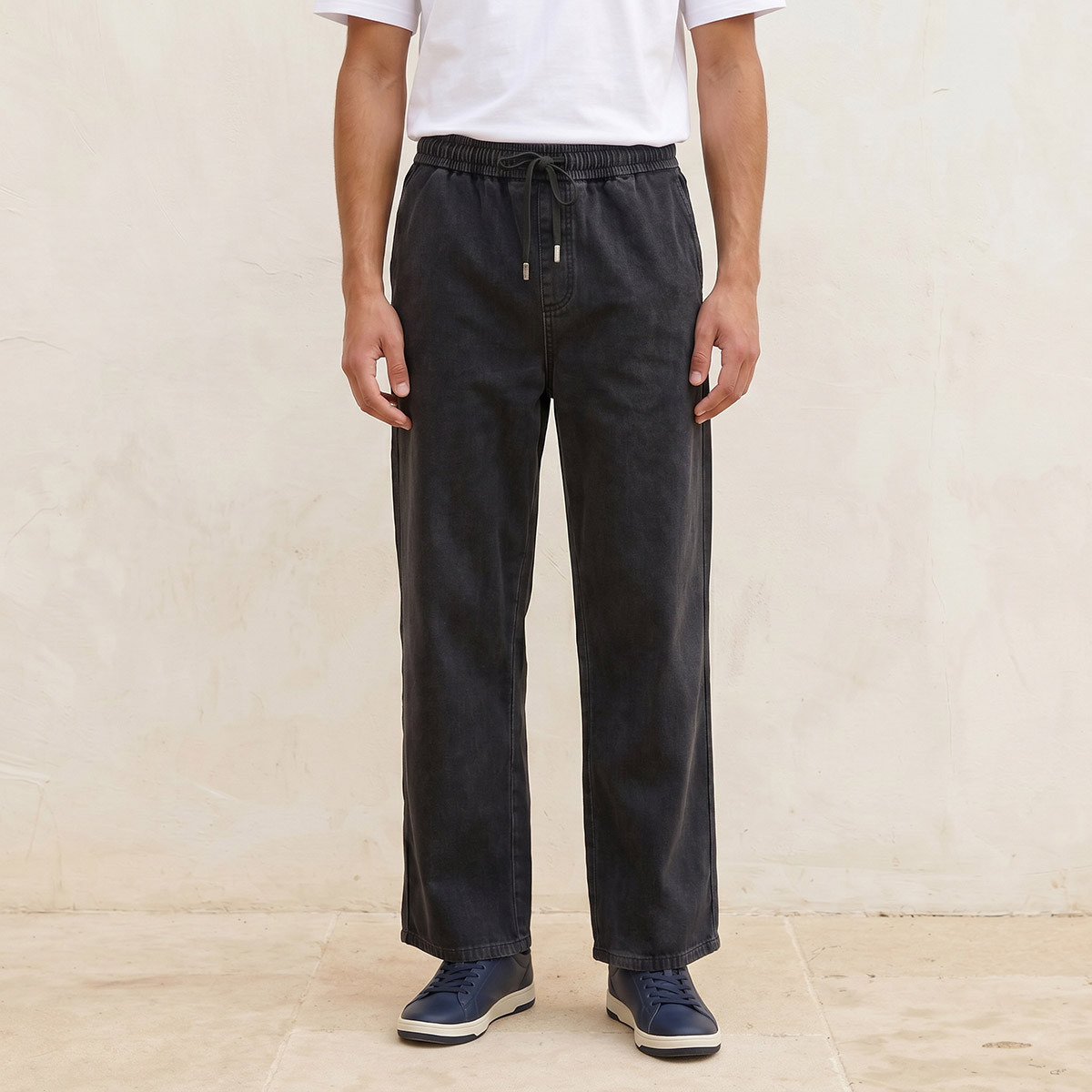 بنطلون جينز برباط خصر وقصة باجي من لي كوبر-men-clothing-jeans-image-1