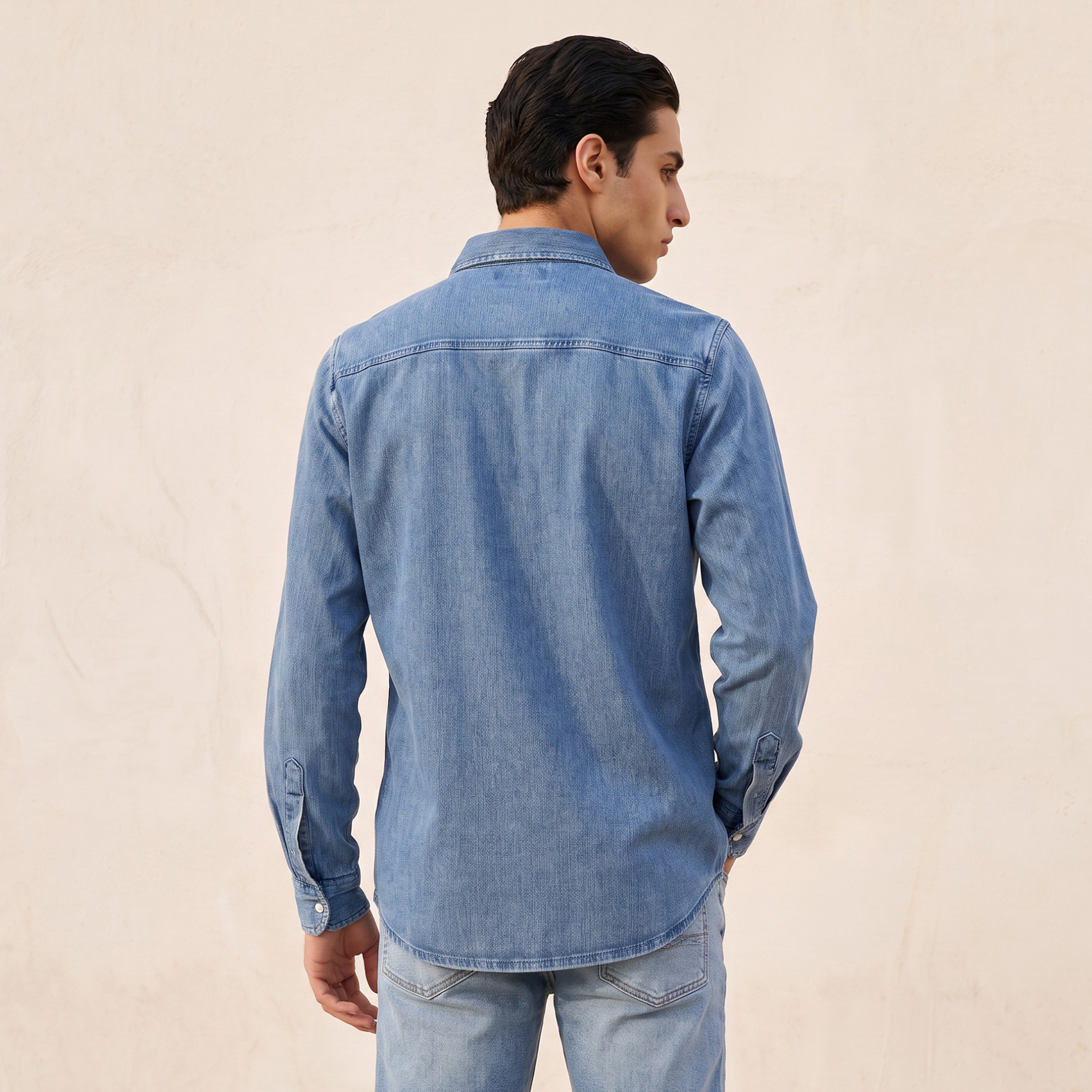 قميص بقصّة عادية وأكمام طويلة من لي كوبر-men-clothing-shirts-image-4