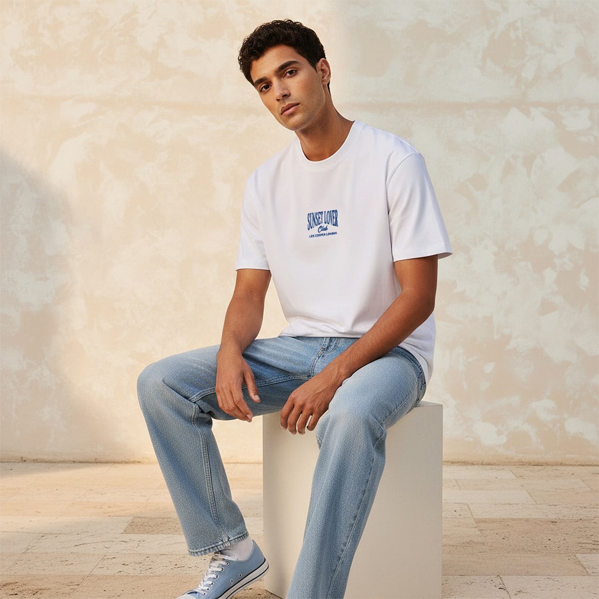 تيشيرت بياقة ضيقة وأكمام قصيرة وقصة عادية من لي كوبر-men-clothing-tshirtsandpolos-tshirts-image-3