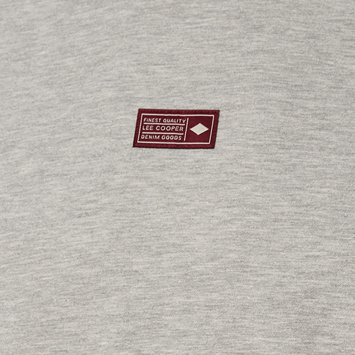 تيشيرت بقصة عادية وياقة ضيقة وأكمام قصيرة ورقعة شعار من لي كوبر-men-clothing-tshirtsandpolos-tshirts-image-2