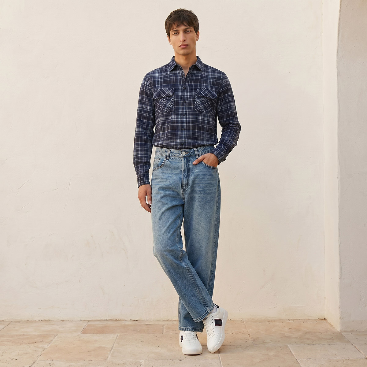 بنطلون جينز قطن بقصة باغي من لي كوبر-men-clothing-bottoms-trousersandchinos-trousers-image-3