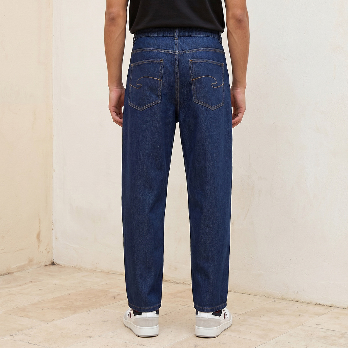 بنطلون جينز قطن بقصة باغي من لي كوبر-men-clothing-bottoms-trousersandchinos-trousers-image-4
