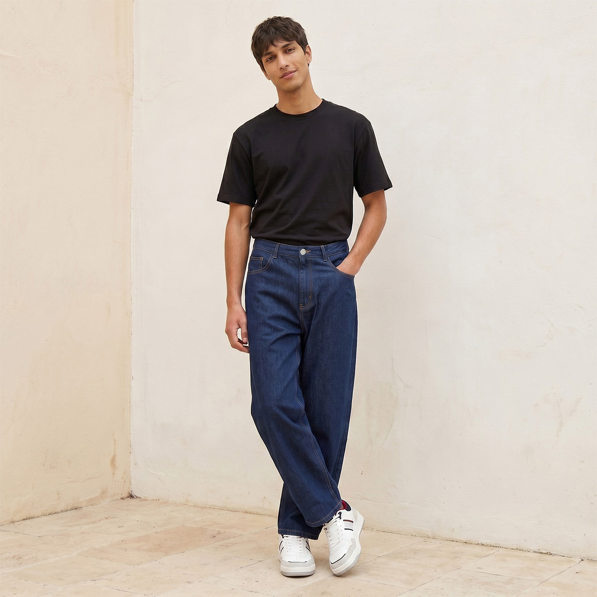 بنطلون جينز قطن بقصة باغي من لي كوبر-men-clothing-bottoms-trousersandchinos-trousers-image-5