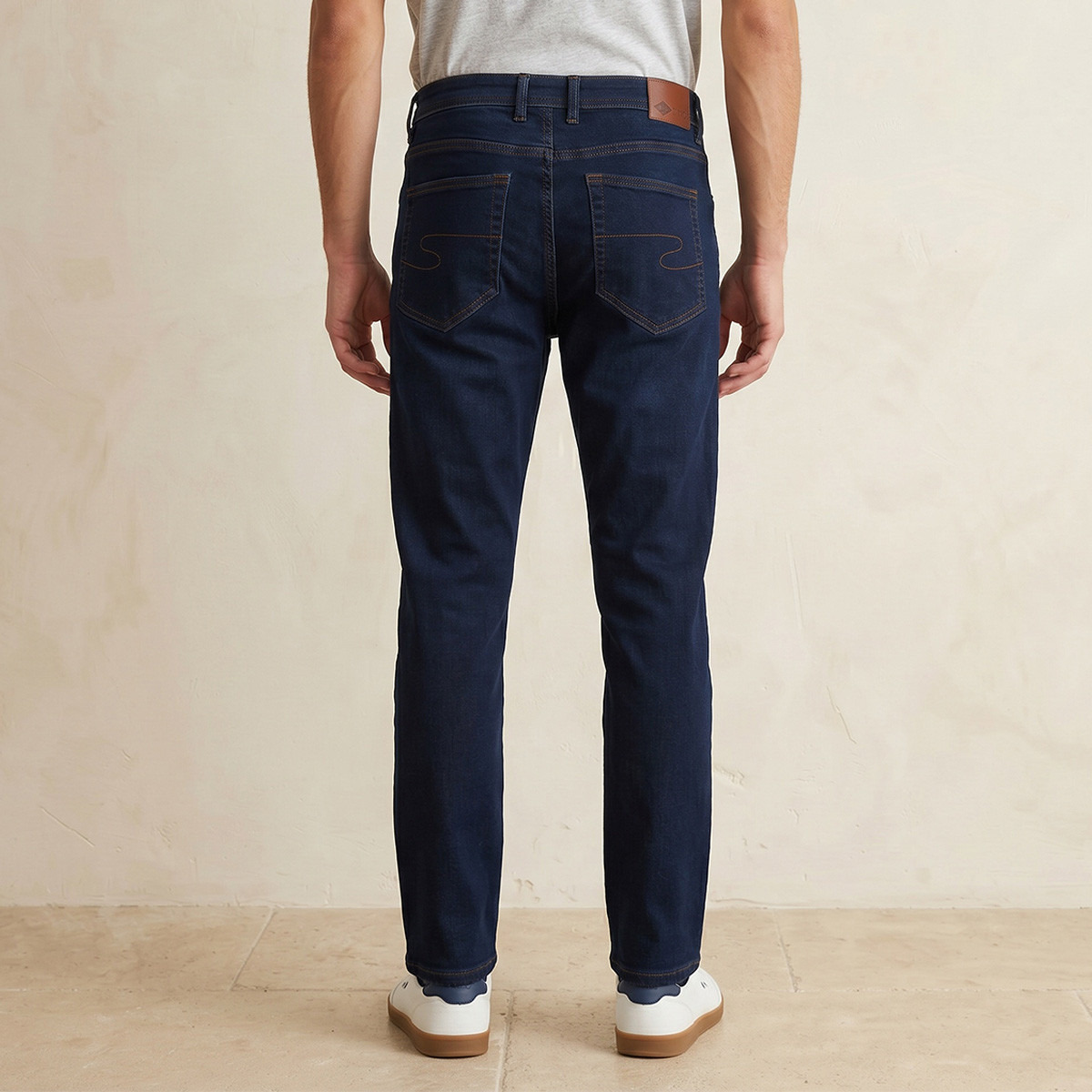 بنطلون جينز بقصّة سليم من لي كوبر-men-clothing-jeans-image-4