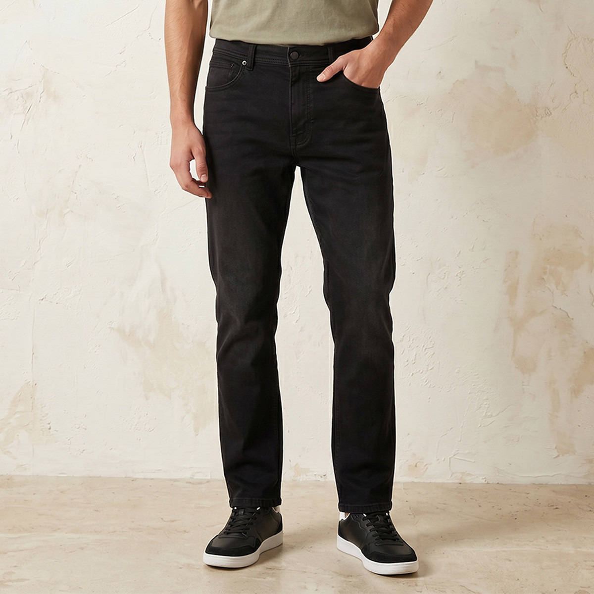 بنطلون جينز بقصّة سليم من لي كوبر-men-clothing-jeans-image-1