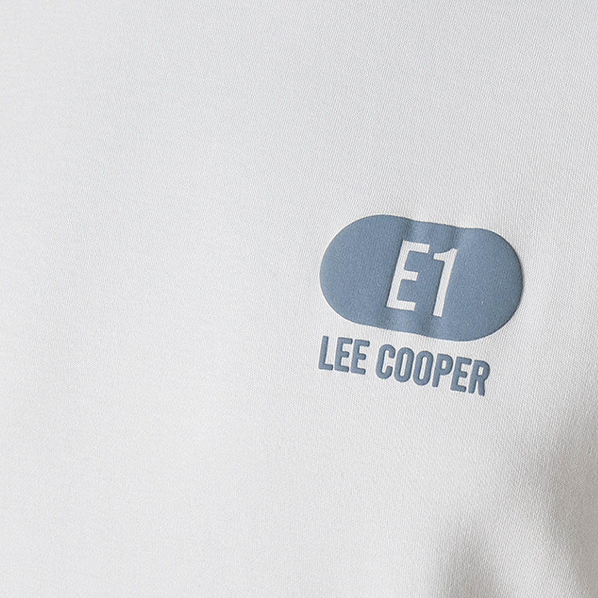 تيشيرت بقصة عادية وياقة ضيقة وأكمام قصيرة وطبعات من لي كوبر-men-clothing-tshirtsandpolos-tshirts-image-5