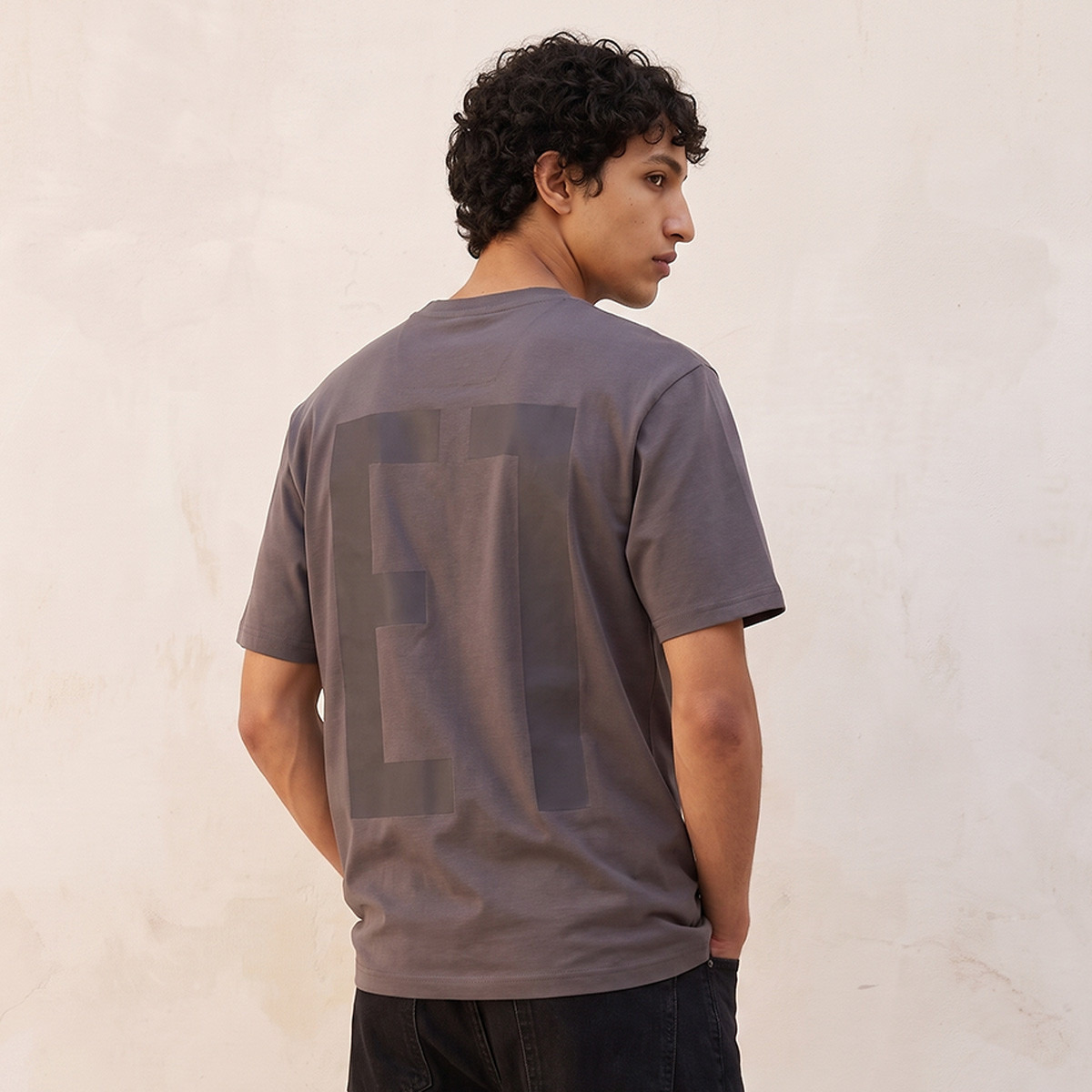 تيشيرت بياقة ضيقة من لي كوبر-men-clothing-tshirtsandpolos-tshirts-image-3