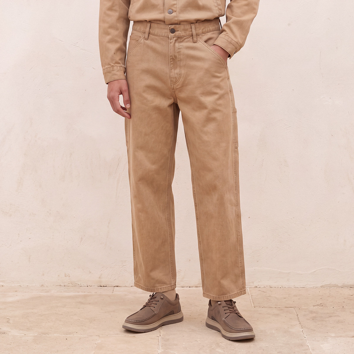 بنطلون جينز بقصة عادية من لي كوبر-men-clothing-jeans-image-1