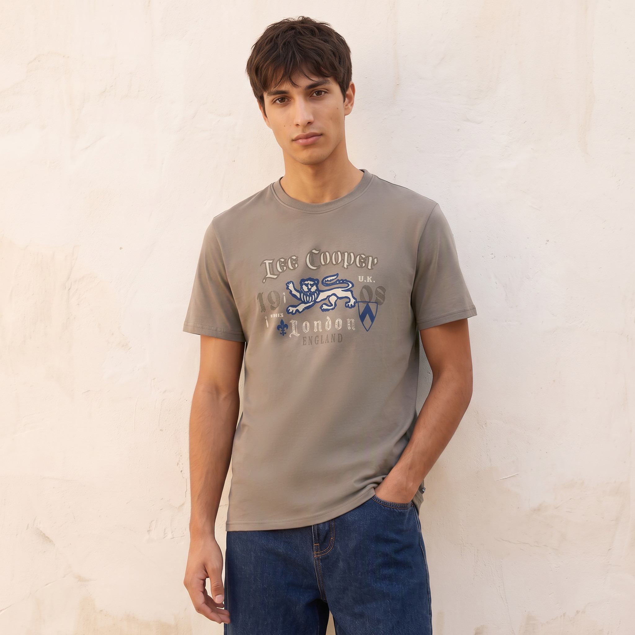 Lee Cooper Crew Neck Logo T-shirt-men-clothing-tshirtsandpolos-tshirts-image-1