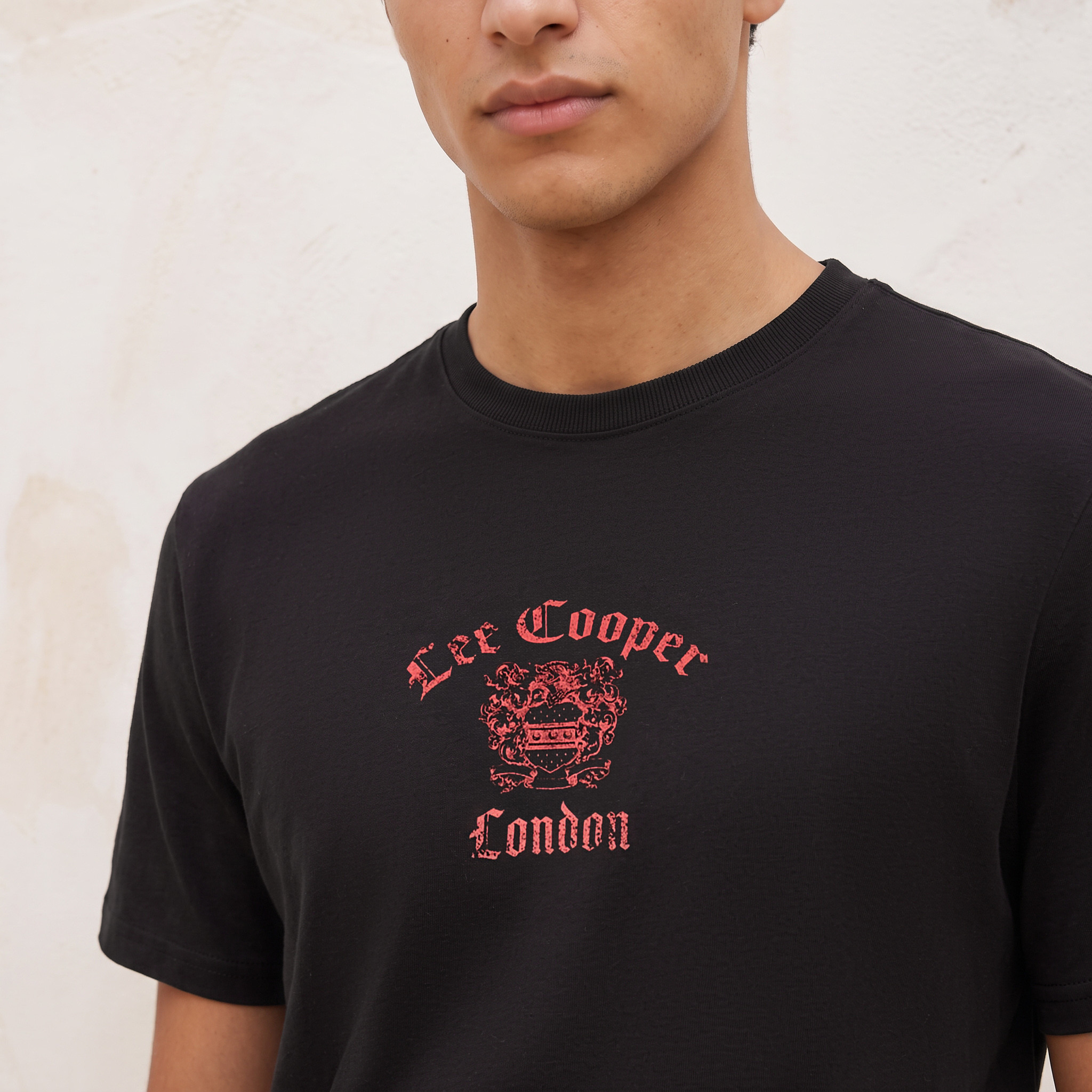 Lee Cooper Crew Neck Logo T-shirt-men-clothing-tshirtsandpolos-tshirts-image-4