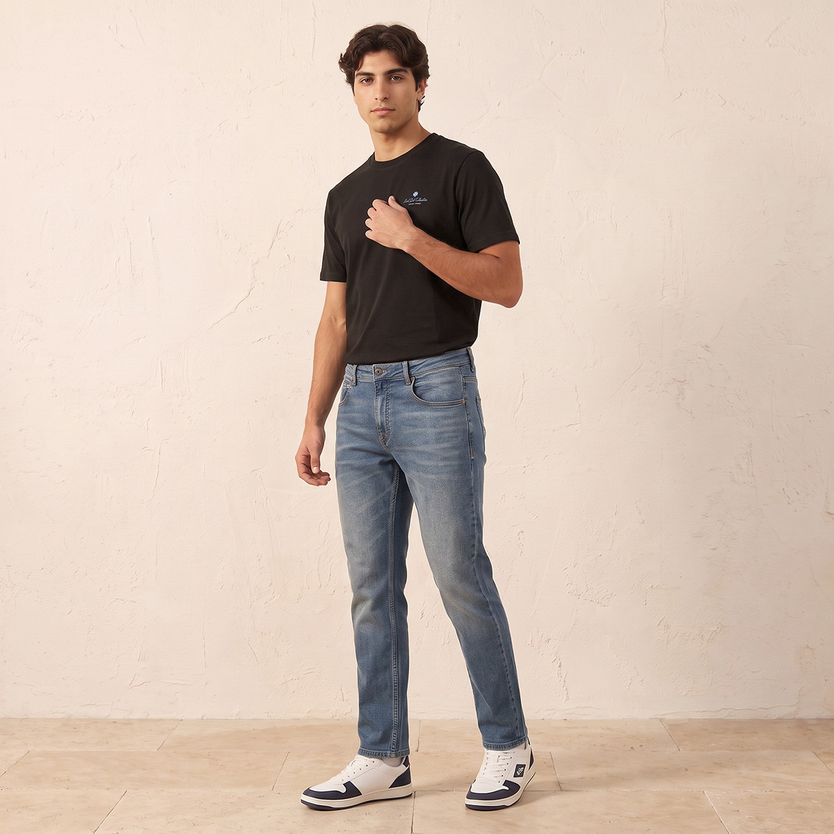 تيشيرت قطن بياقة ضيقة من لي كوبر-men-clothing-tshirtsandpolos-tshirts-image-4