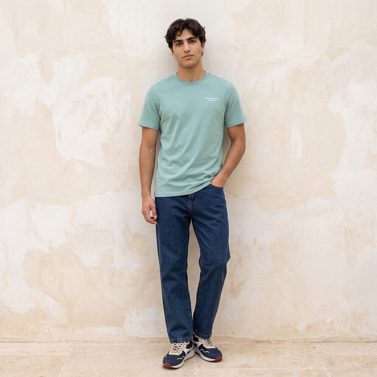 تيشيرت قطن بياقة ضيقة من لي كوبر-men-clothing-tshirtsandpolos-tshirts-image-2