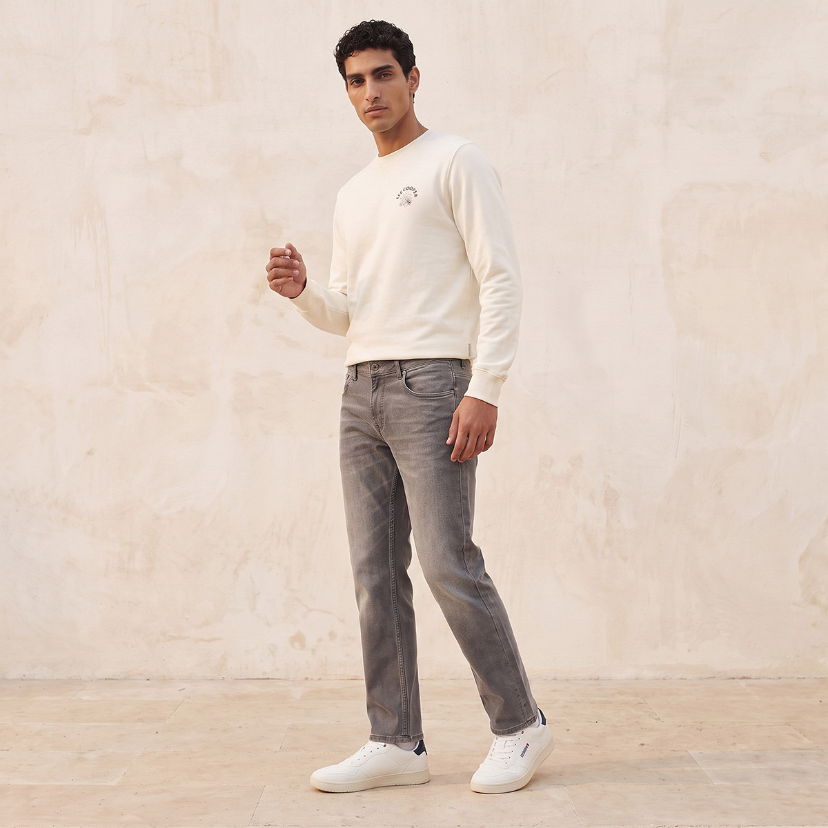 سويت شيرت بطبعات-men-winterwear-hoodiesandsweatshirts-image-4