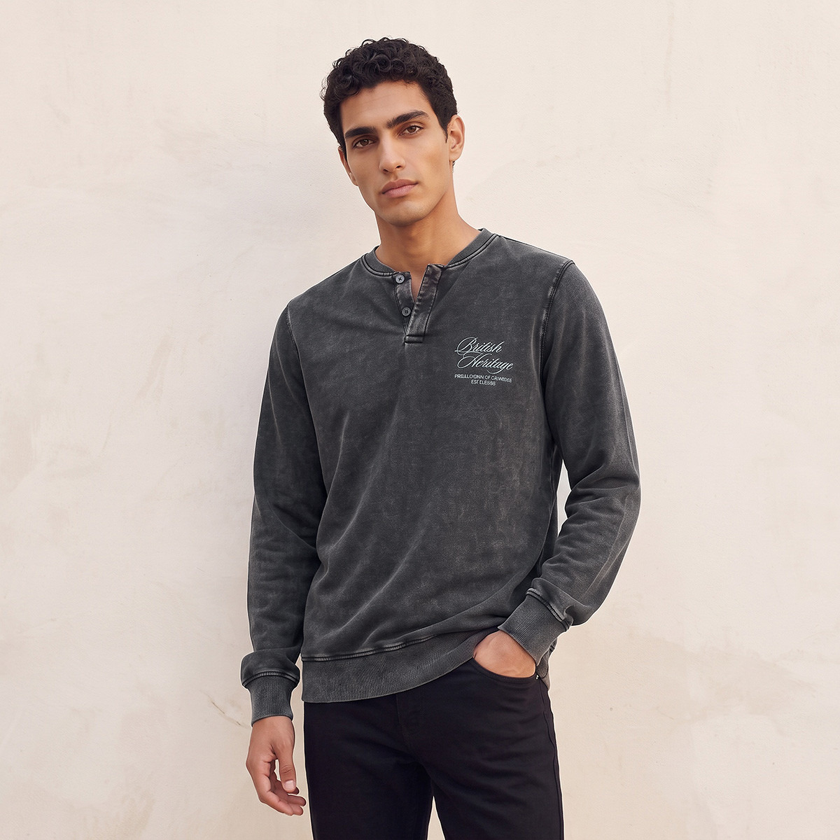 سويت شيرت بطبعات-men-winterwear-hoodiesandsweatshirts-image-1