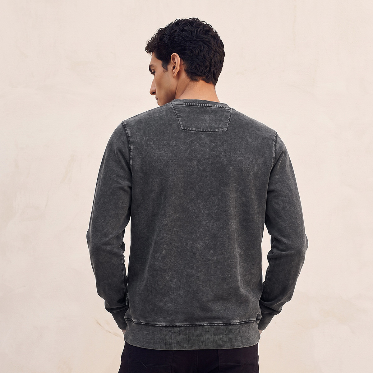 سويت شيرت بطبعات-men-winterwear-hoodiesandsweatshirts-image-3