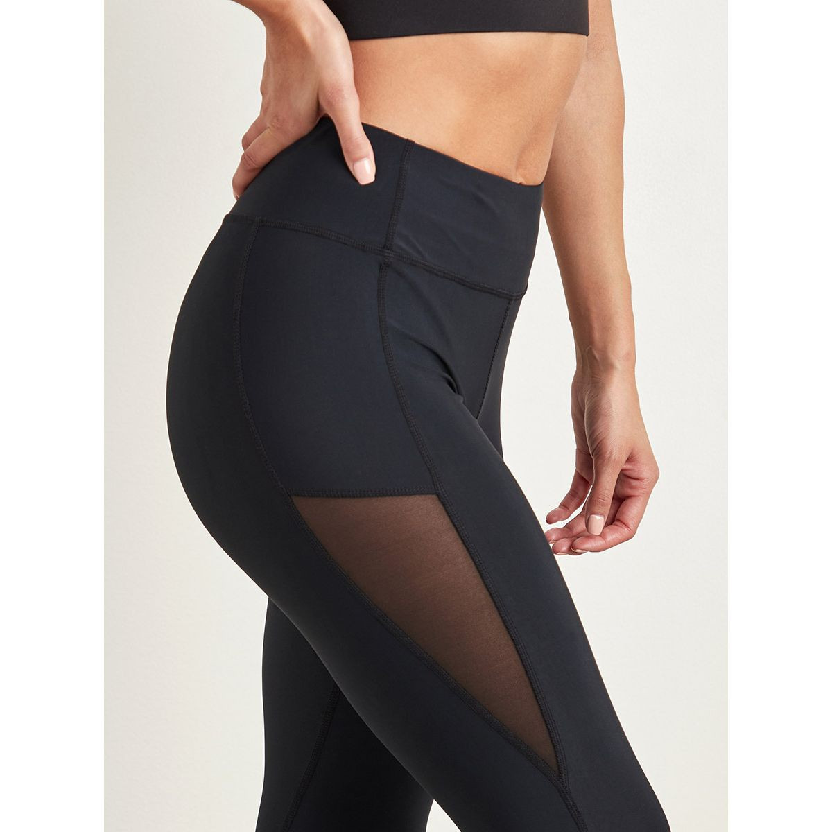 ليقنز رياضي بتفاصيل شبكية من ستايلي-women-clothing-bottoms-leggings-image-5
