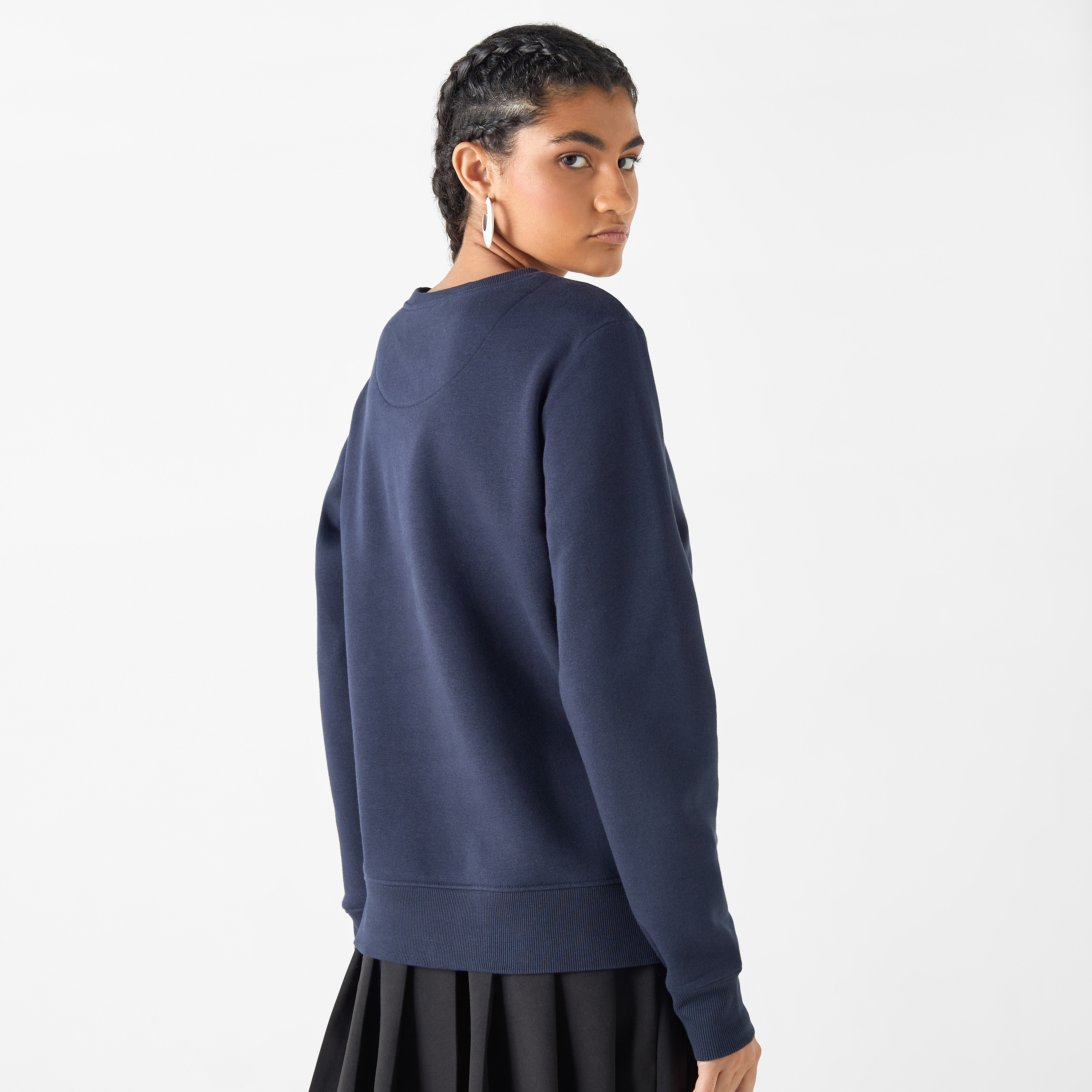 سويت شيرت بأكمام طويلة بشعار مطرز من لي كوبر-women-winterwear-hoodiesandsweatshirts-sweatshirts-image-2