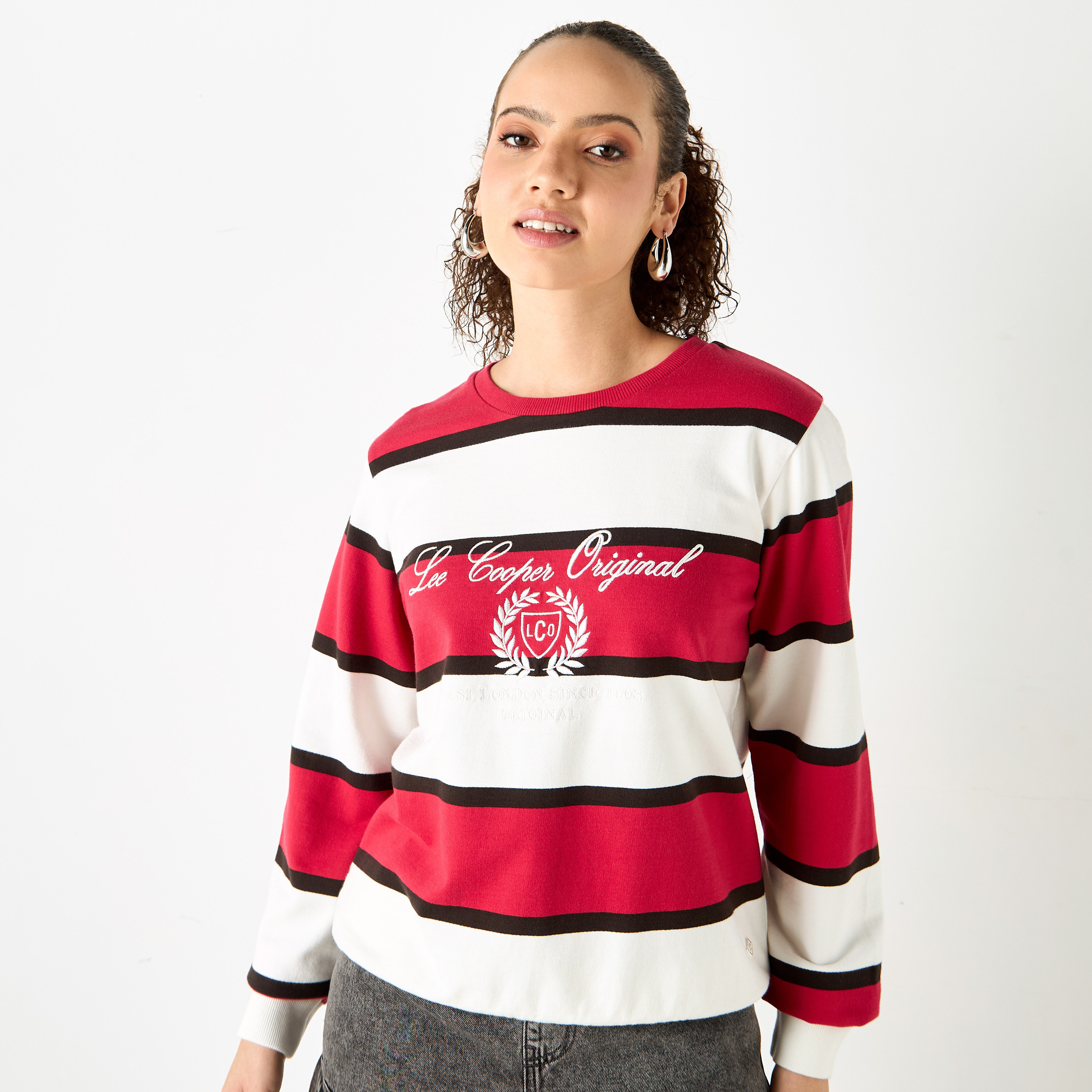 سويت شيرت مقلّم بأكمام طويلة من لي كوبر-women-winterwear-hoodiesandsweatshirts-sweatshirts-image-4