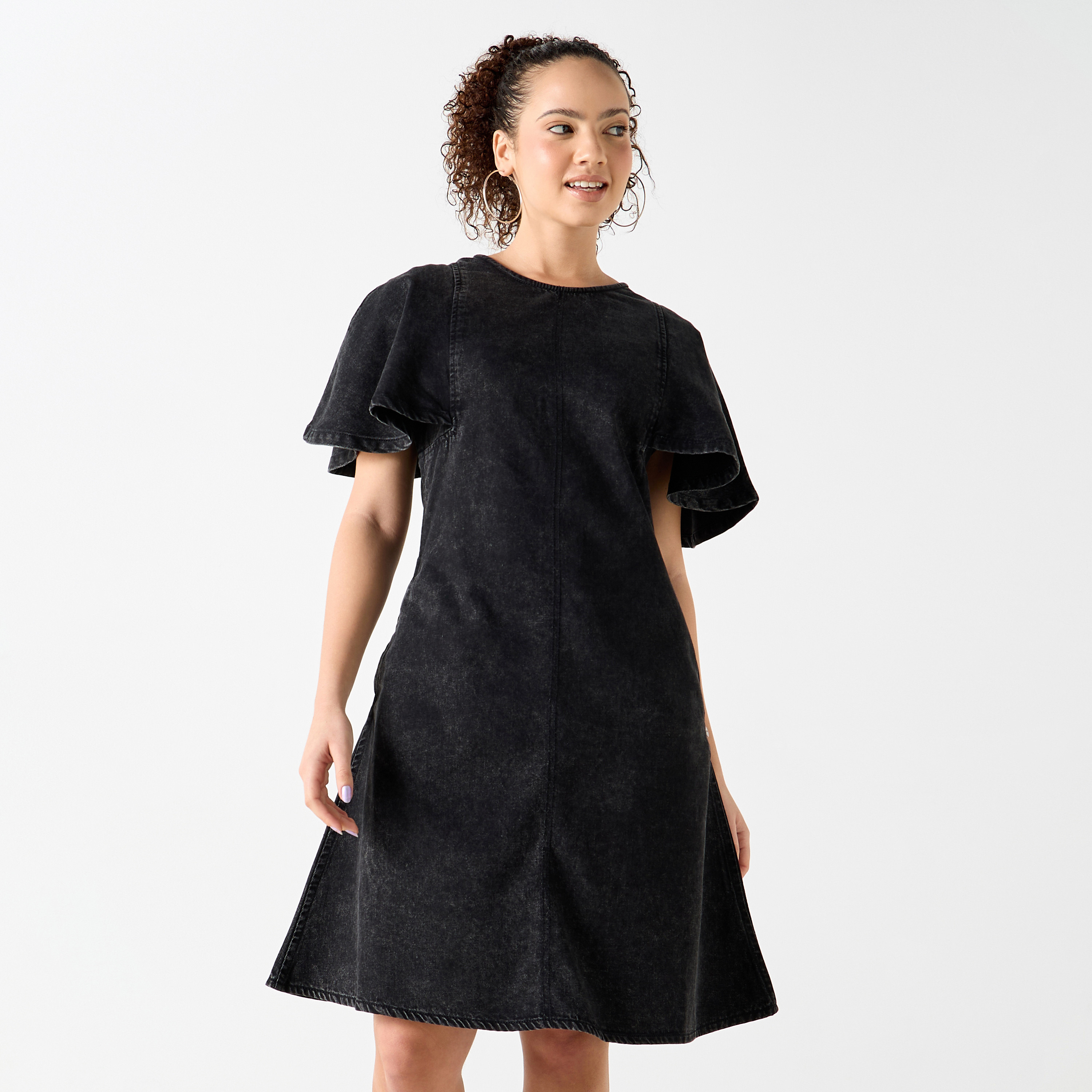 فستان إيه لاين دينم بياقة مستديرة وجيب من لي كوبر-women-clothing-dresses-image-6
