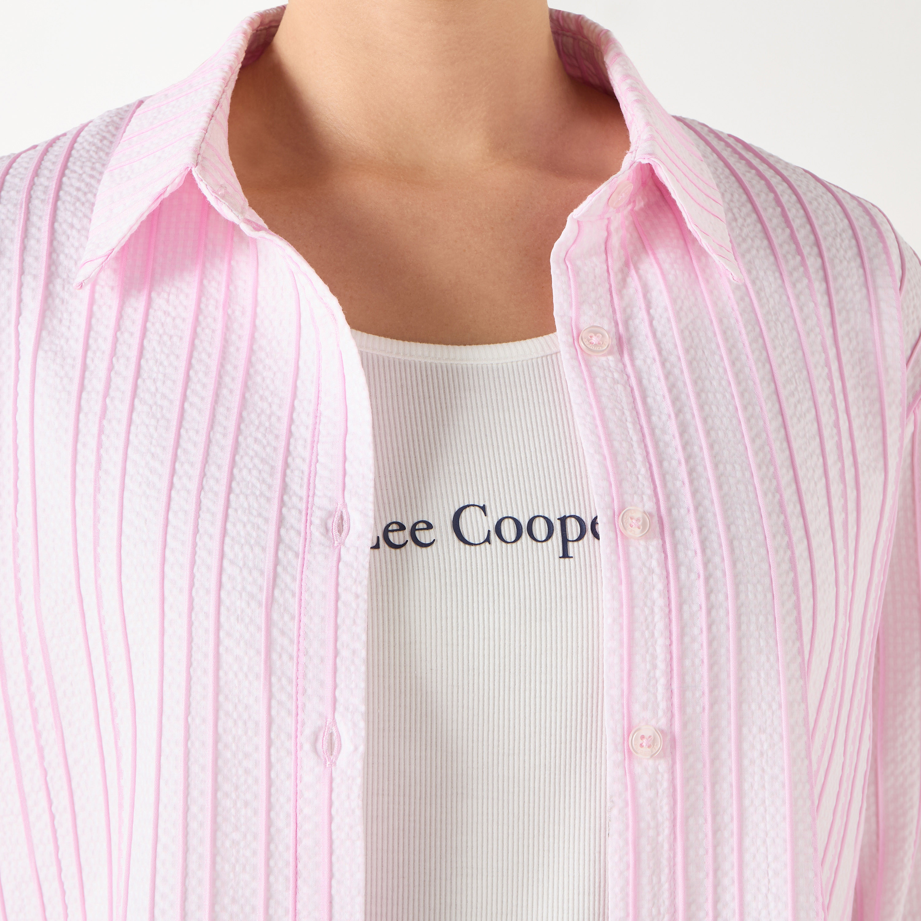 قميص مقلّم بأكمام طويلة وأزرار إغلاق من لي كوبر-women-clothing-shirtsandblouses-shirts-image-8