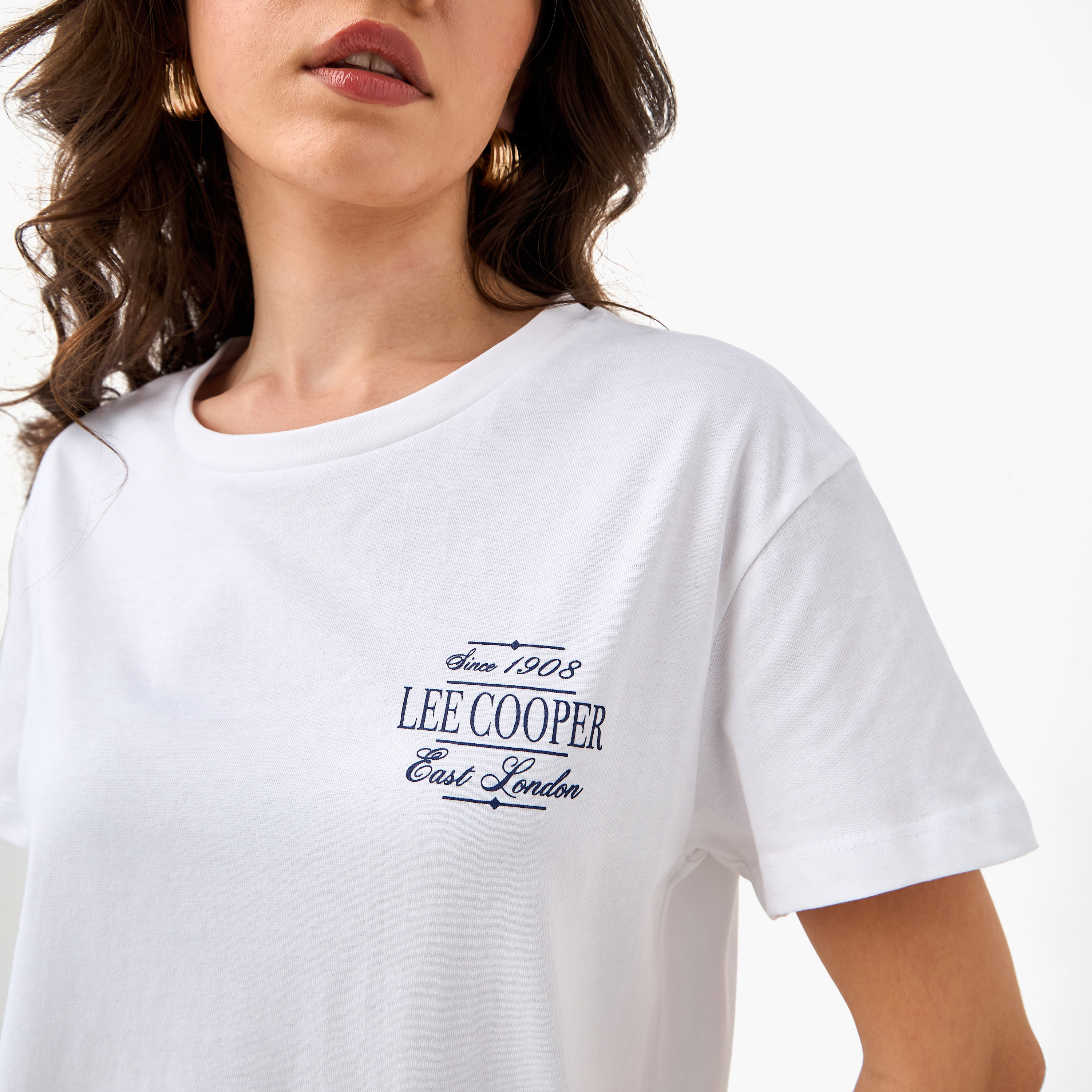 تيشيرت بياقة ضيقة وطبعات من لي كوبر-women-clothing-tshirts-image-4