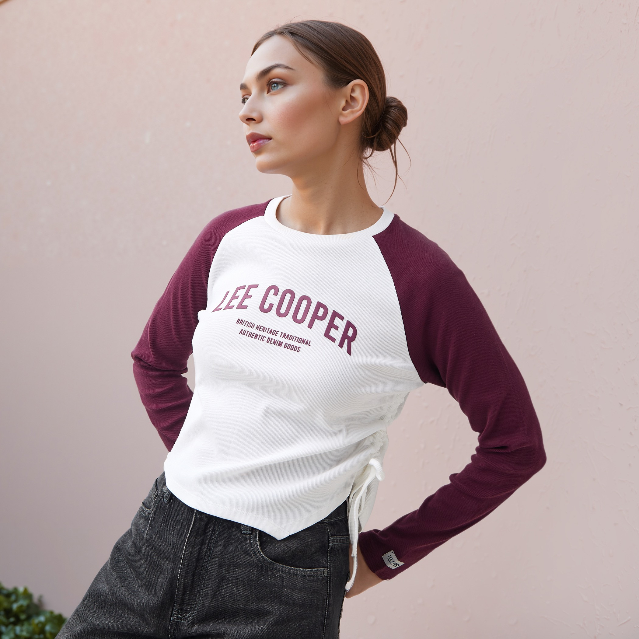 تيشيرت بطبعات وأكمام مغايرة من لي كوبر-women-clothing-tshirts-image-1