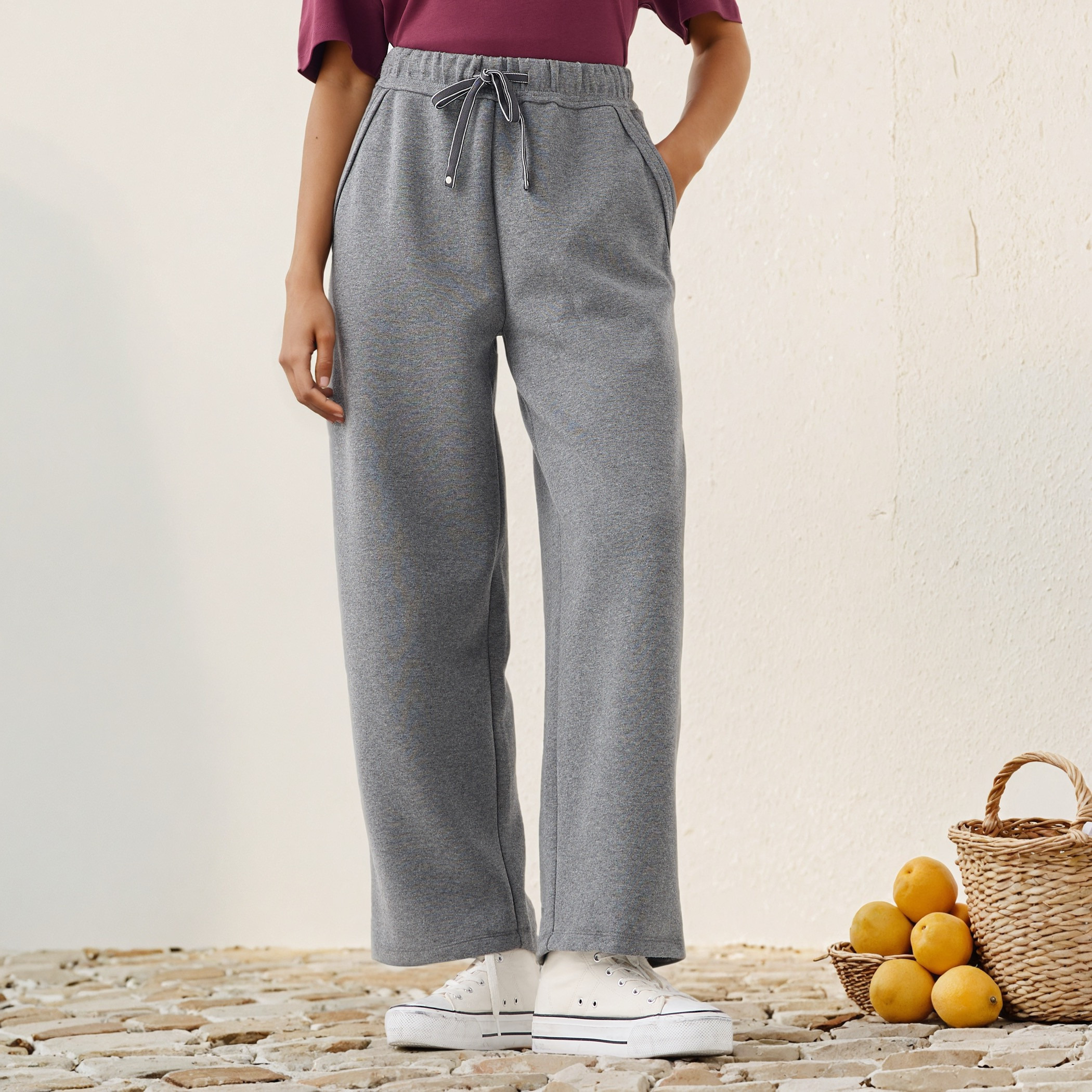 بنطلون رياضي بخصر مرتفع وجيوب من لي كوبر-women-clothing-bottoms-joggers-image-1