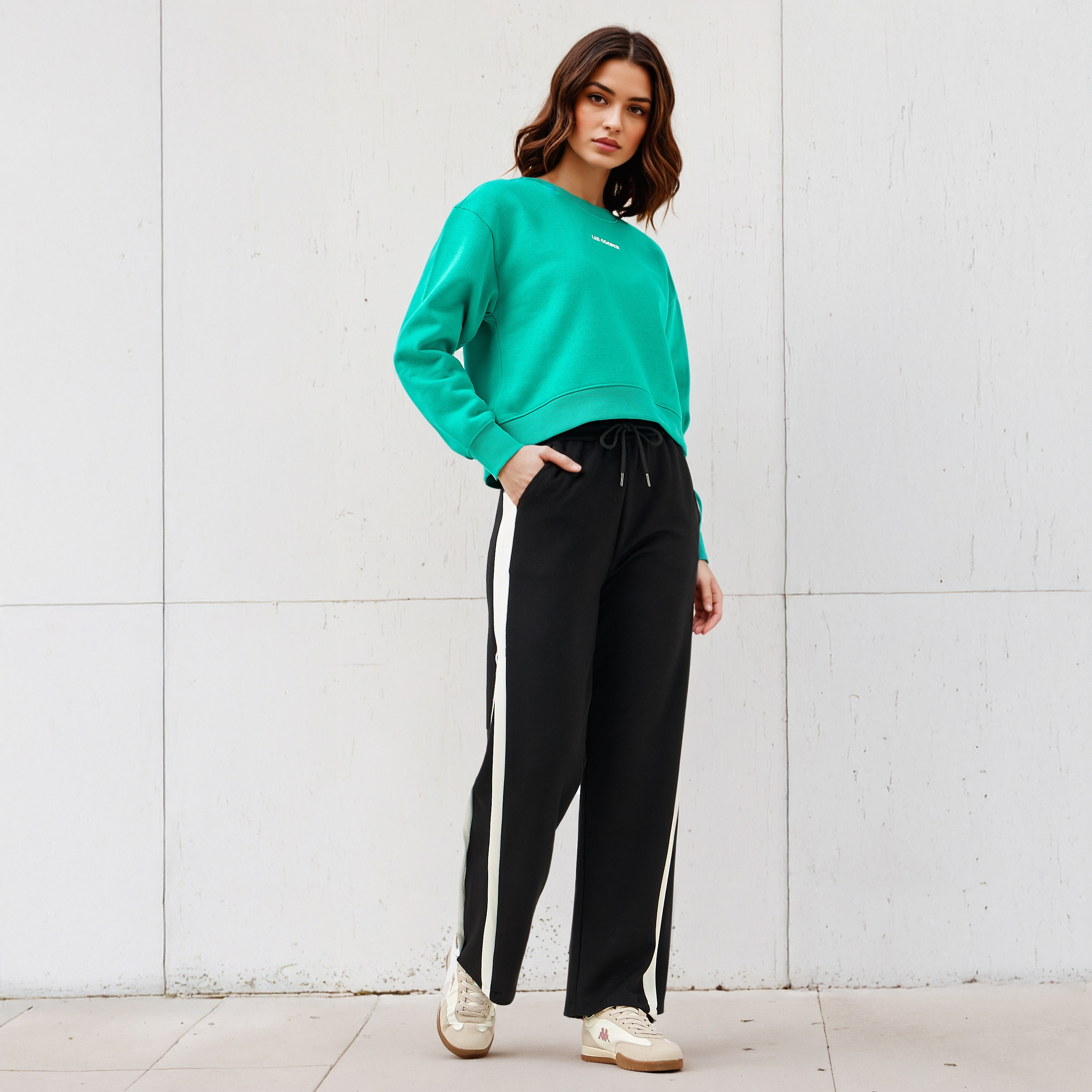 سويت شيرت بطبعات شعار من لي كوبر-women-clothing-hoodiesandsweatshirts-sweatshirts-image-8