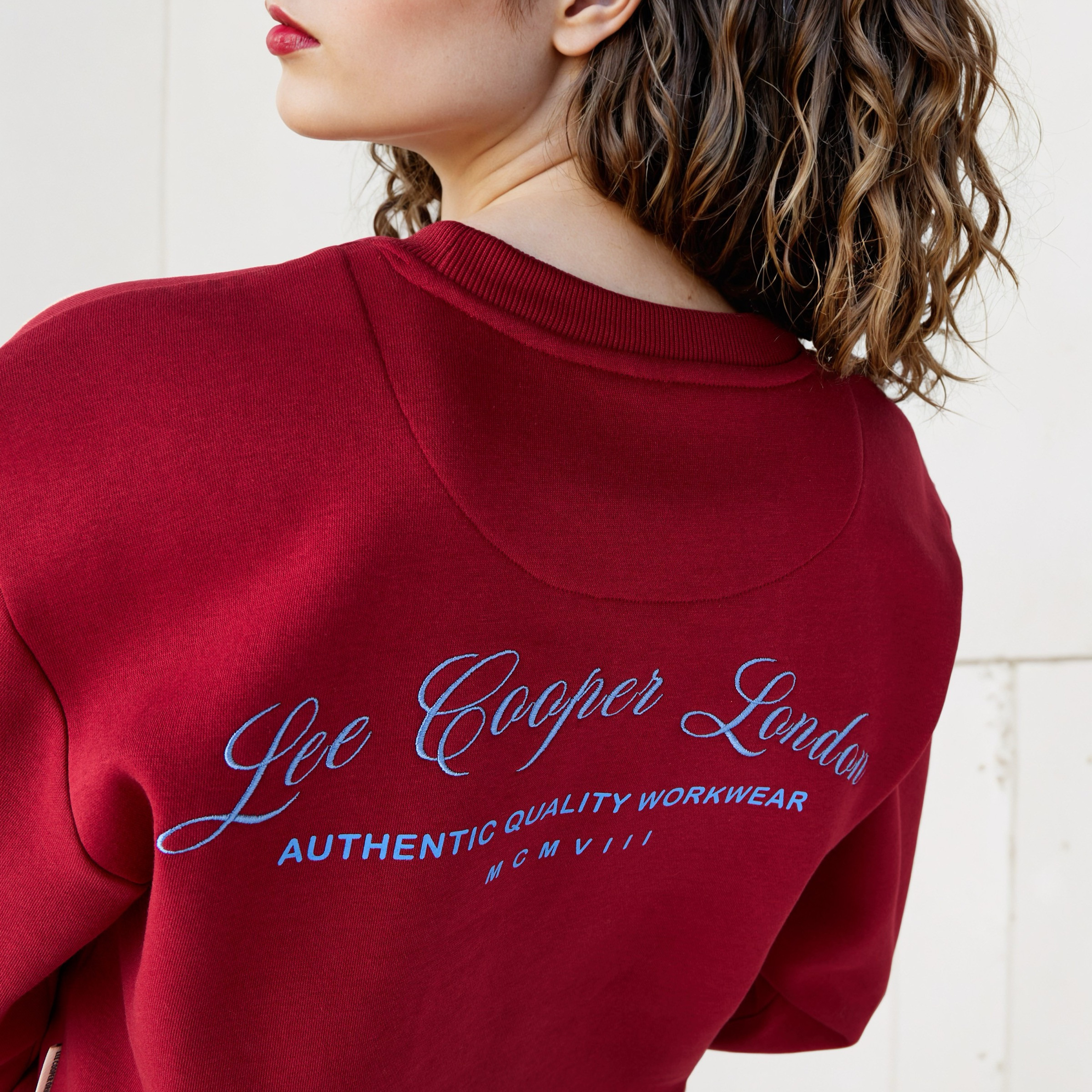 Lee Cooper Logo Print Sweatshirt-women-winterwear-hoodiesandsweatshirts-sweatshirts-image-4