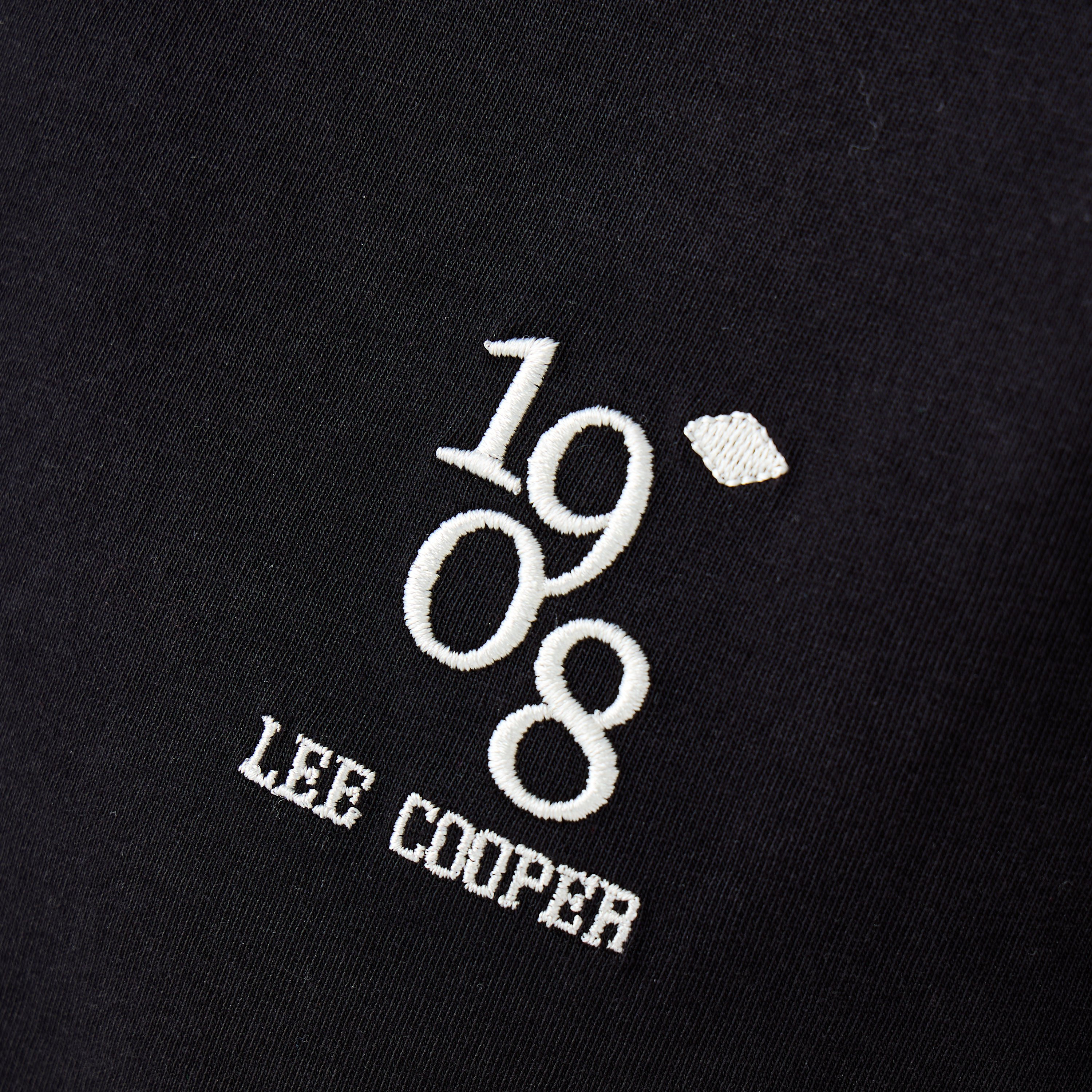 تيشيرت بطبعات من لي كوبر-women-clothing-tshirts-image-5
