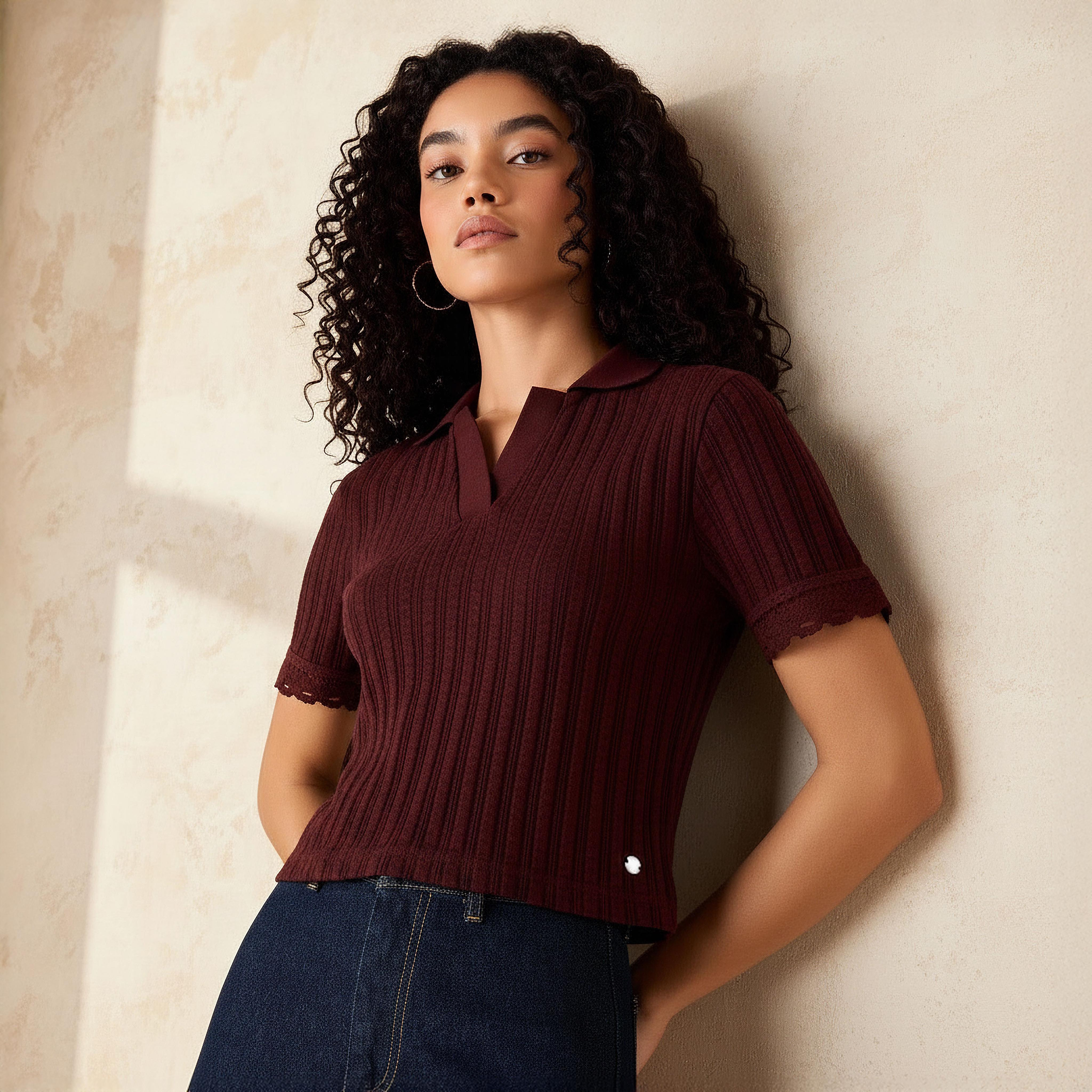 تيشيرت بارز الملمس بقصة عادية من لي كوبر-women-clothing-tshirts-image-1